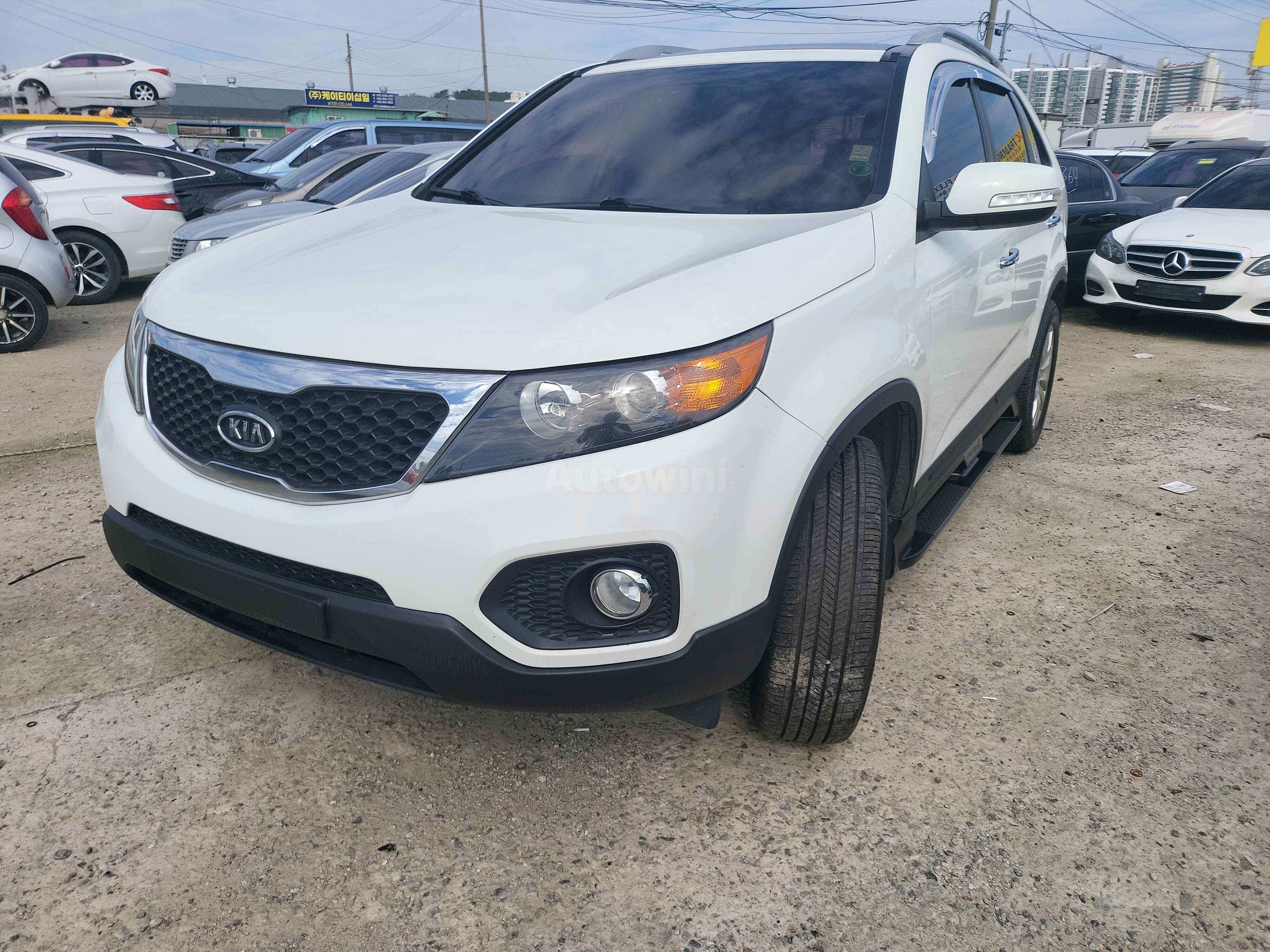 2011 KIA SORENTO VIN: KNAKU815BBA151617