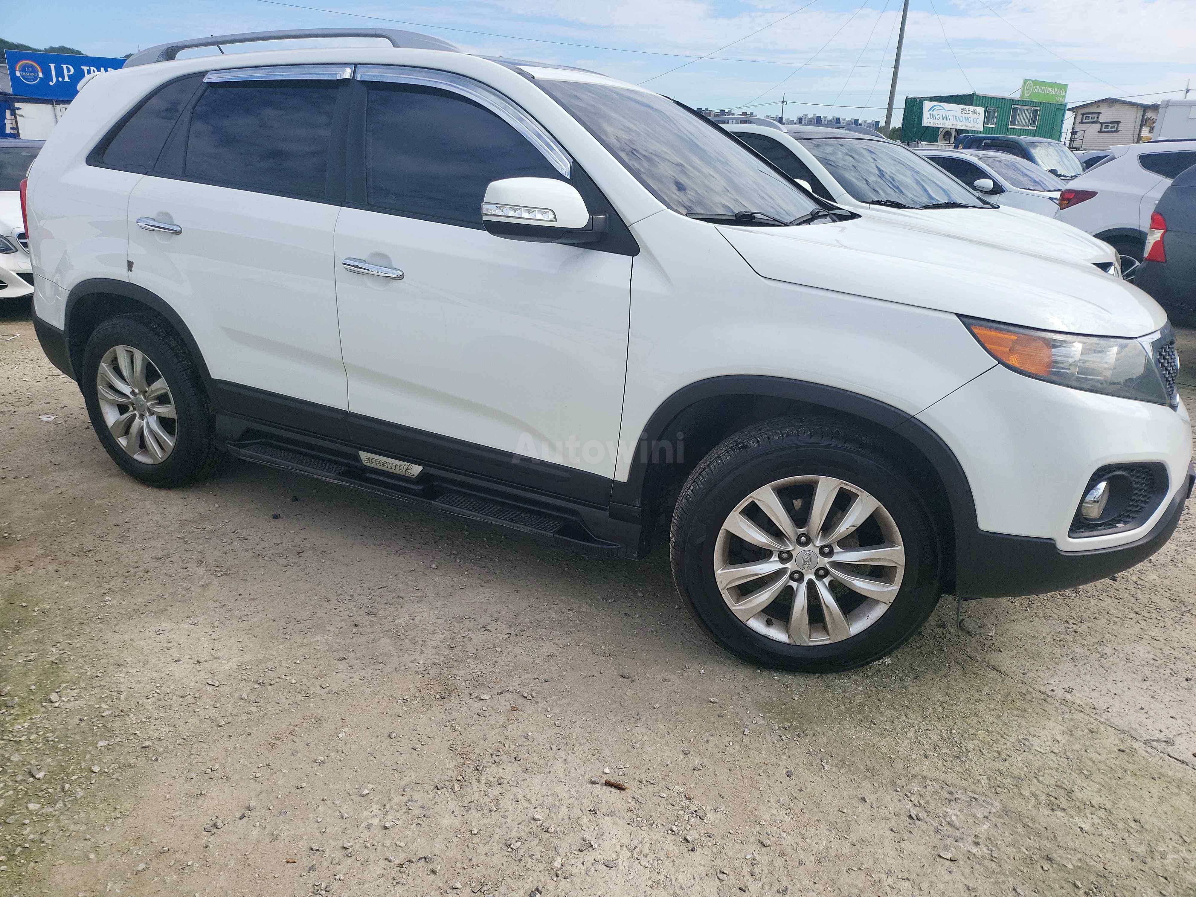 2011 KIA SORENTO VIN: KNAKU815BBA151617