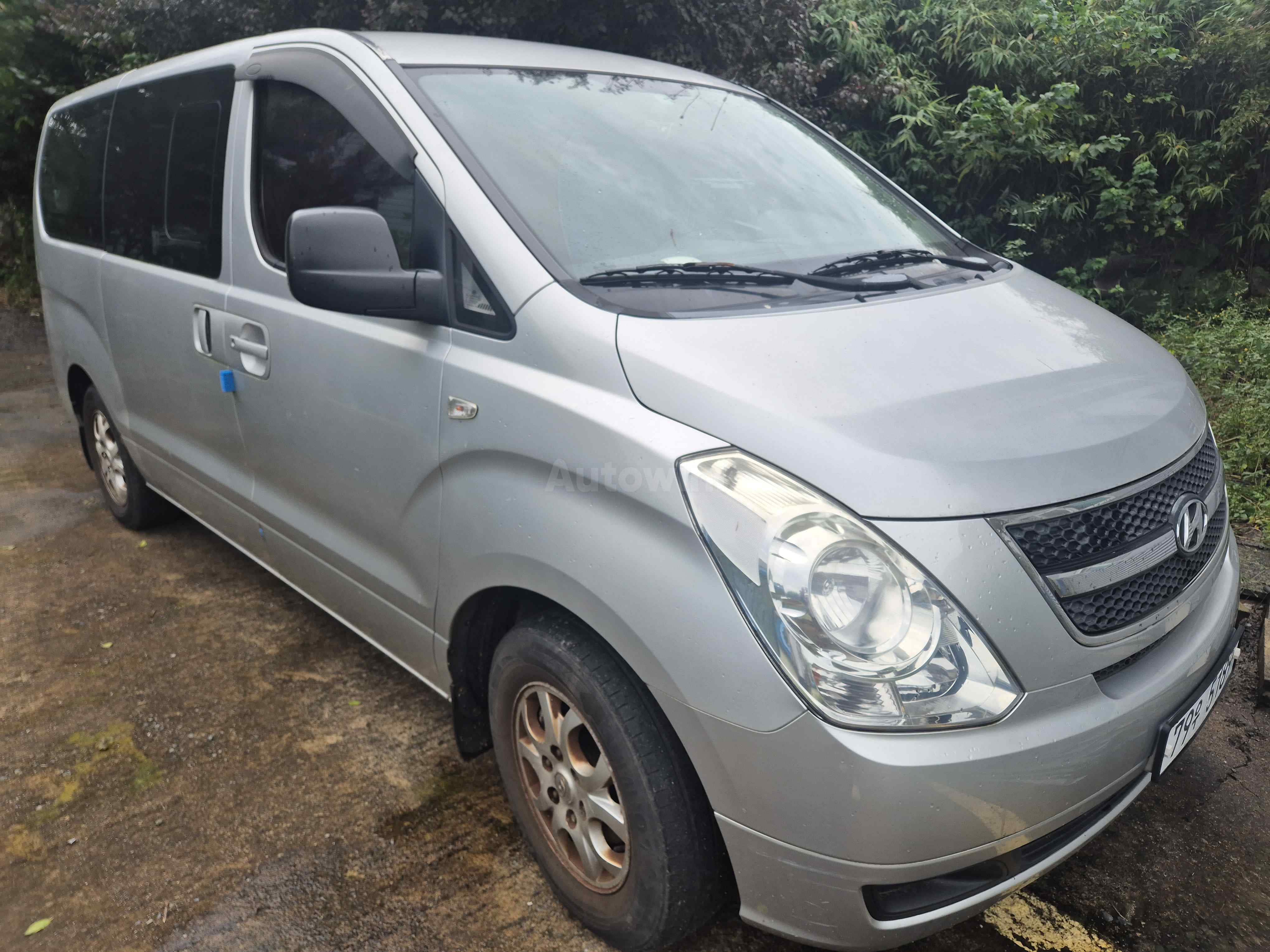 2010 HYUNDAI STAREX VIN: KMJWA37TBAU210731