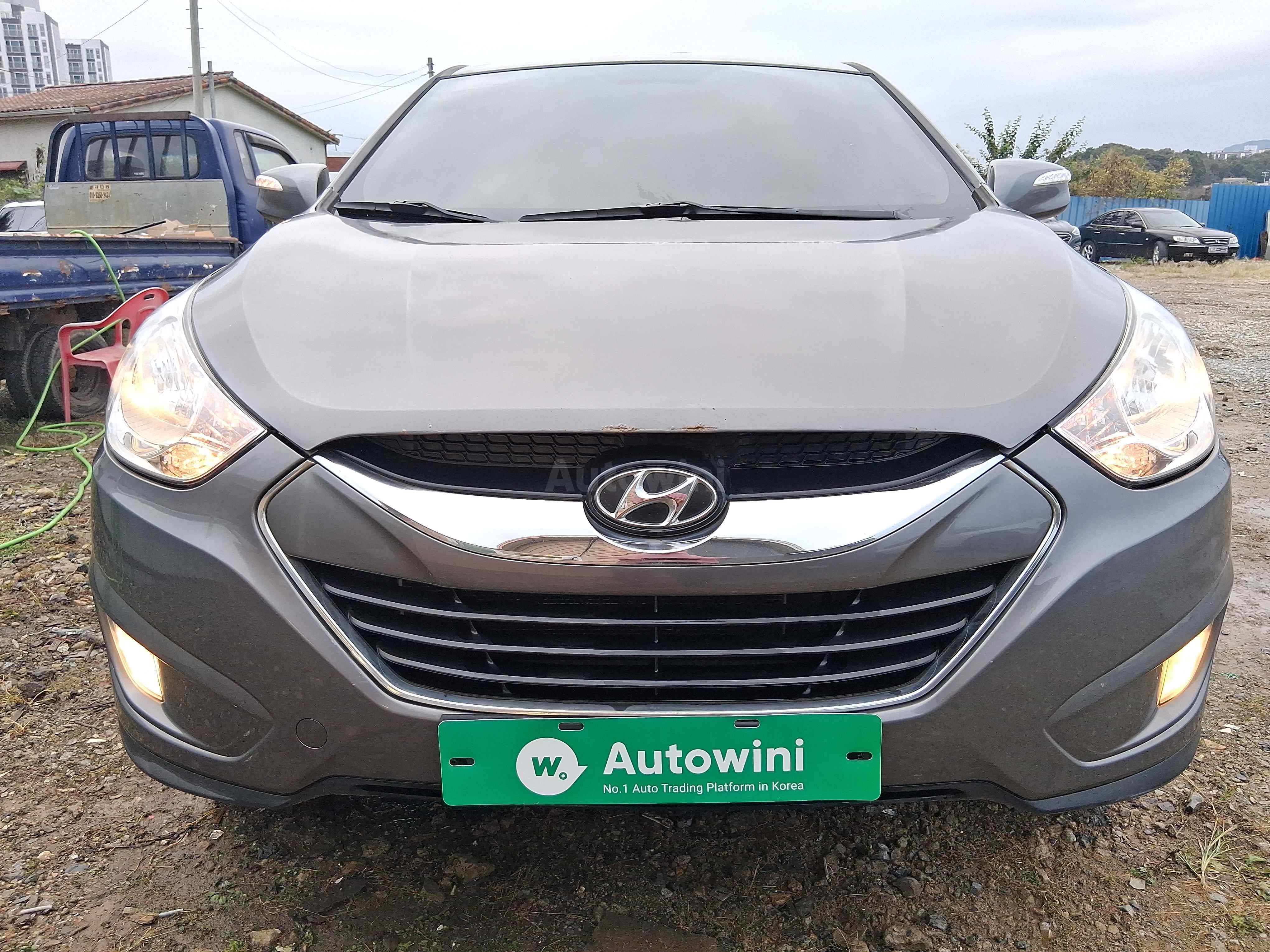 2010 HYUNDAI TUCSON VIN: KMHJU81VBAU005772