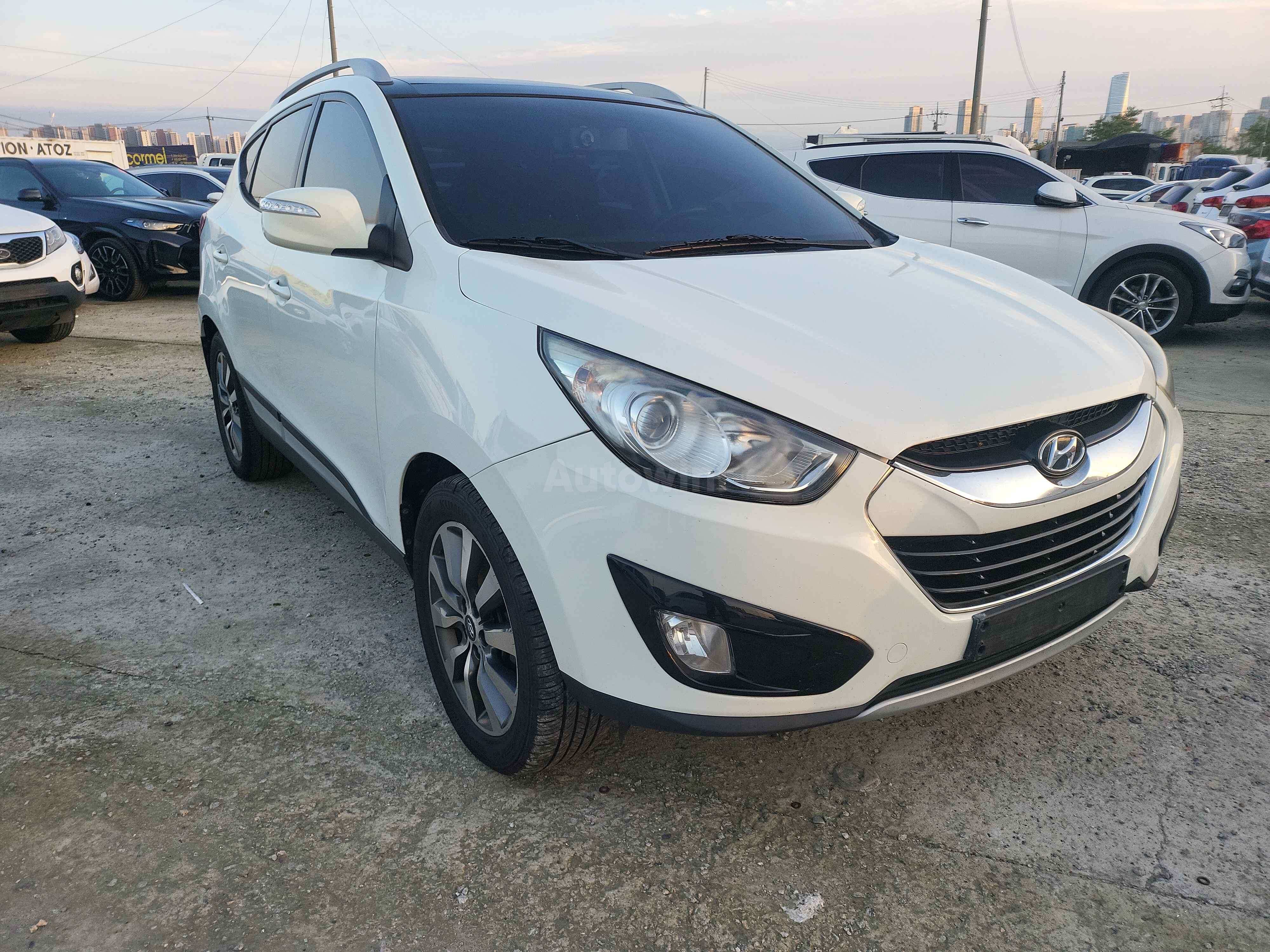 2012 HYUNDAI TUCSON VIN: KMHJU81VBCU469461