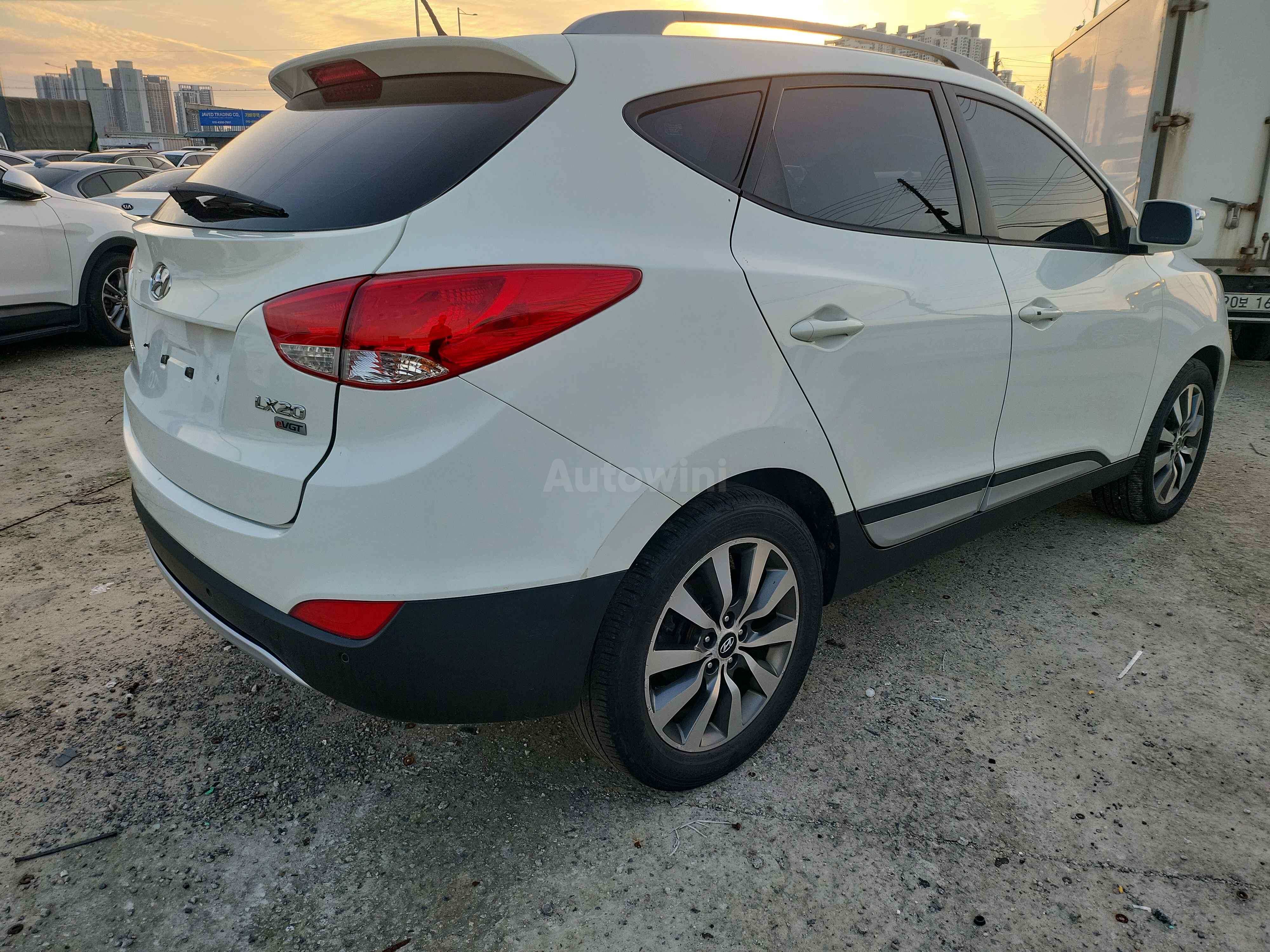 2012 HYUNDAI TUCSON VIN: KMHJU81VBCU469461