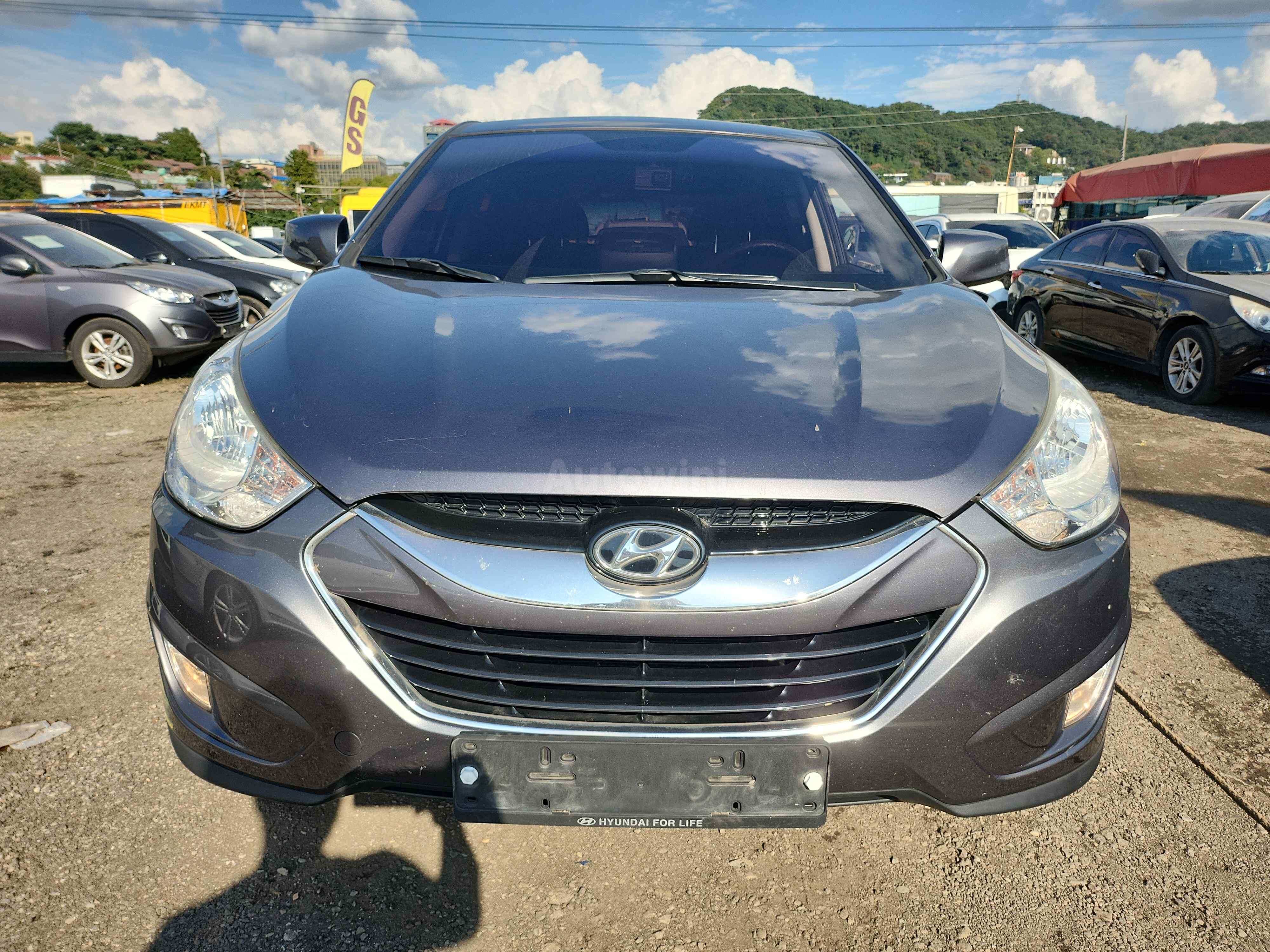 2010 HYUNDAI TUCSON VIN: KMHJT81VBAU025894