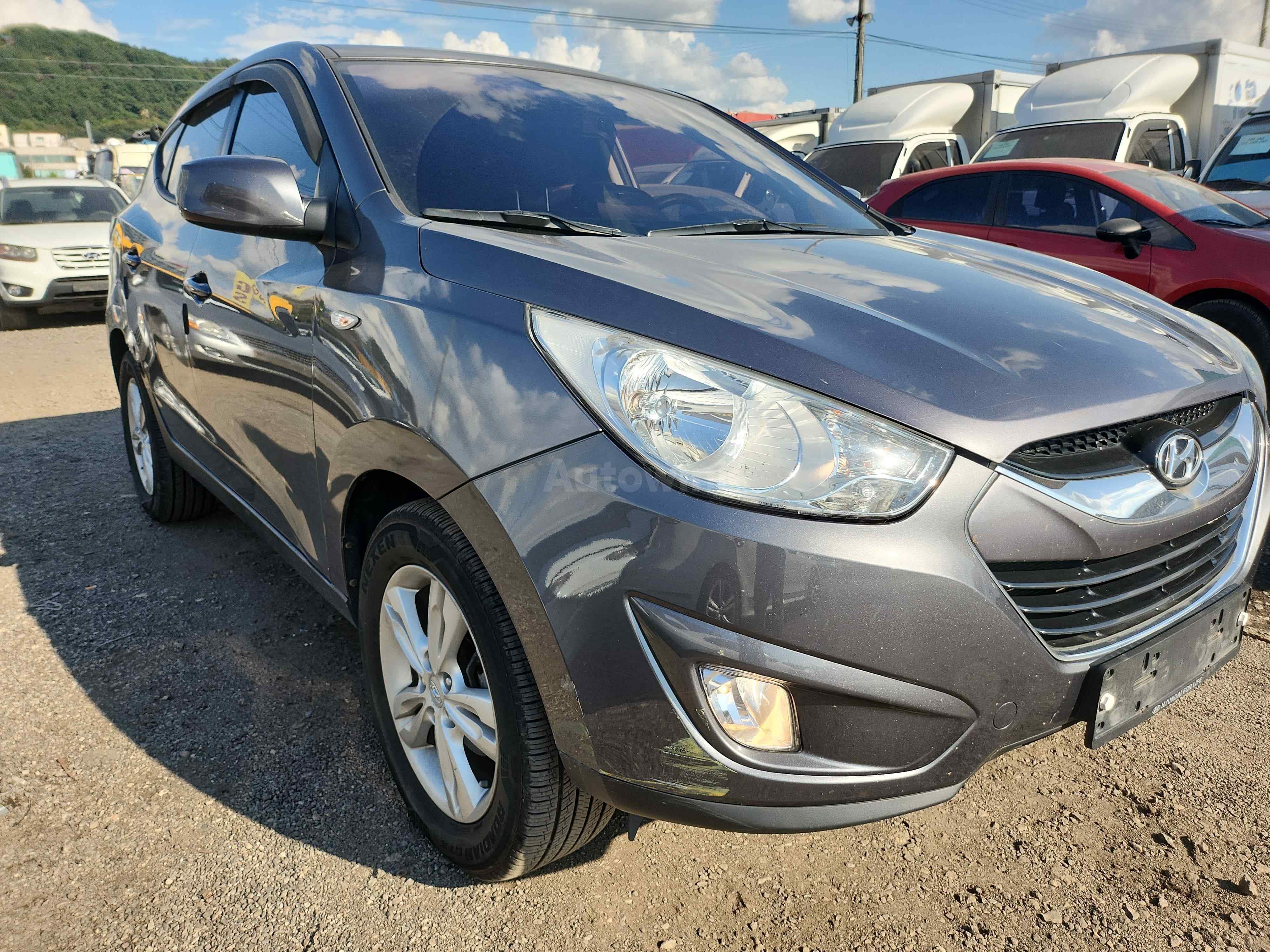 2010 HYUNDAI TUCSON VIN: KMHJT81VBAU025894
