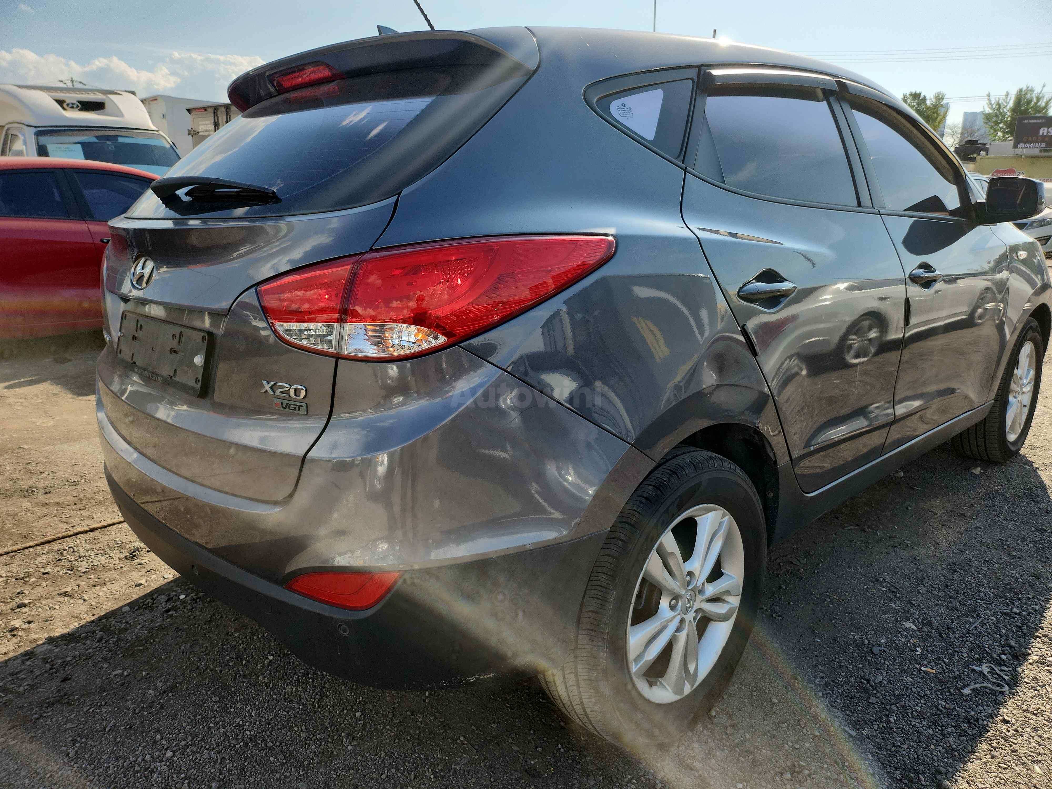 2010 HYUNDAI TUCSON VIN: KMHJT81VBAU025894