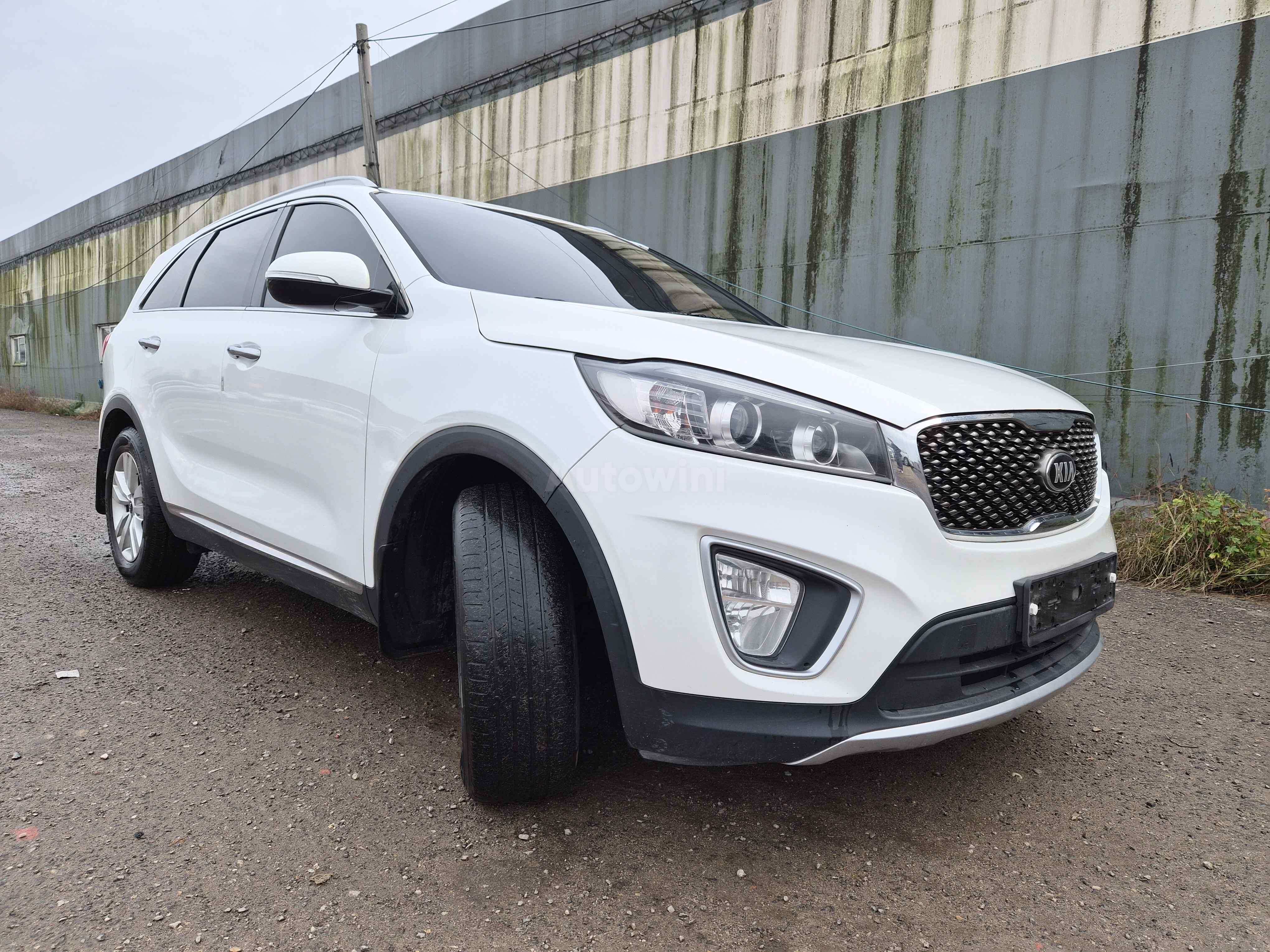 2015 KIA SORENTO VIN: KNAPS81ABFA083834