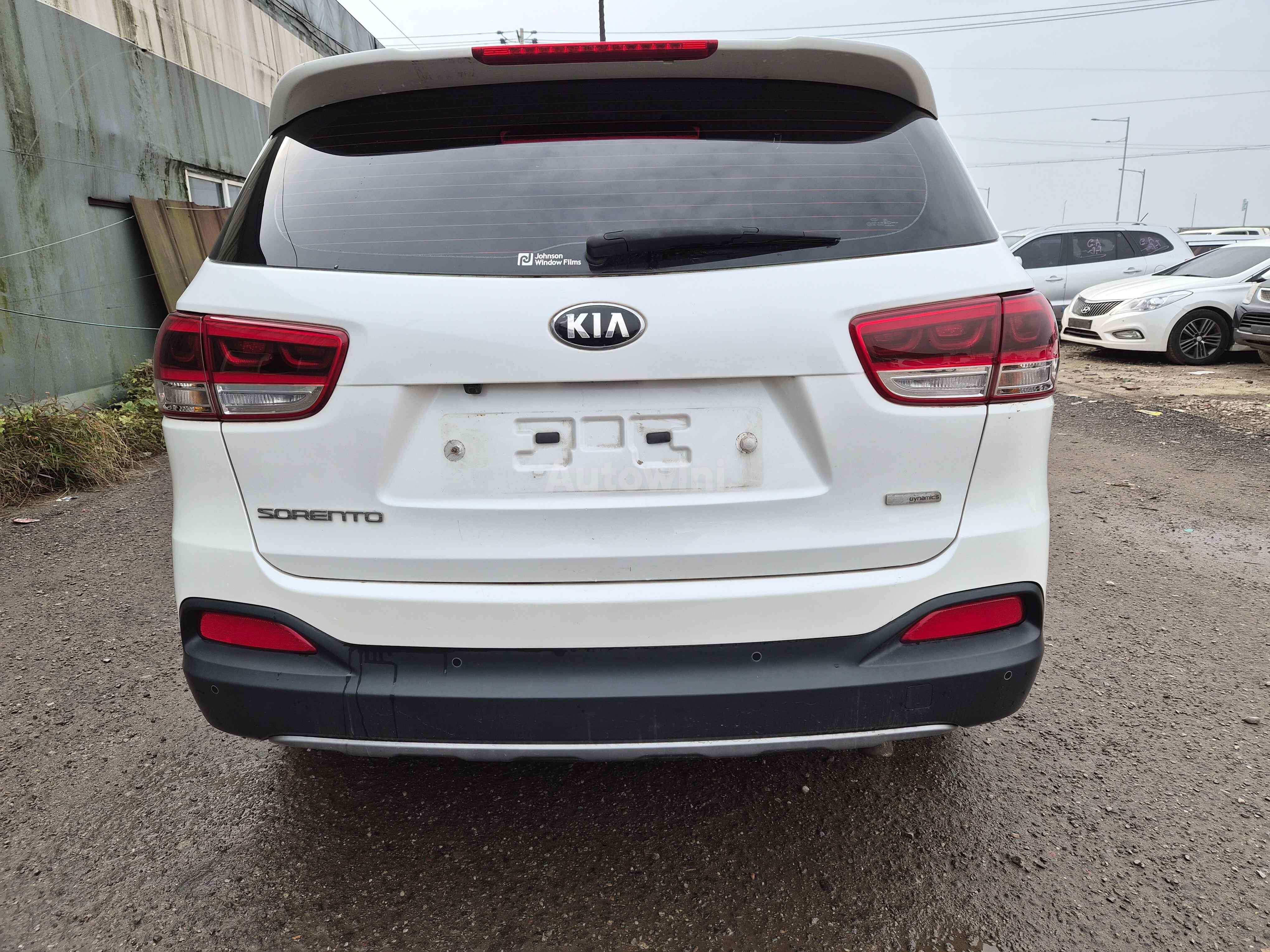 2015 KIA SORENTO VIN: KNAPS81ABFA083834