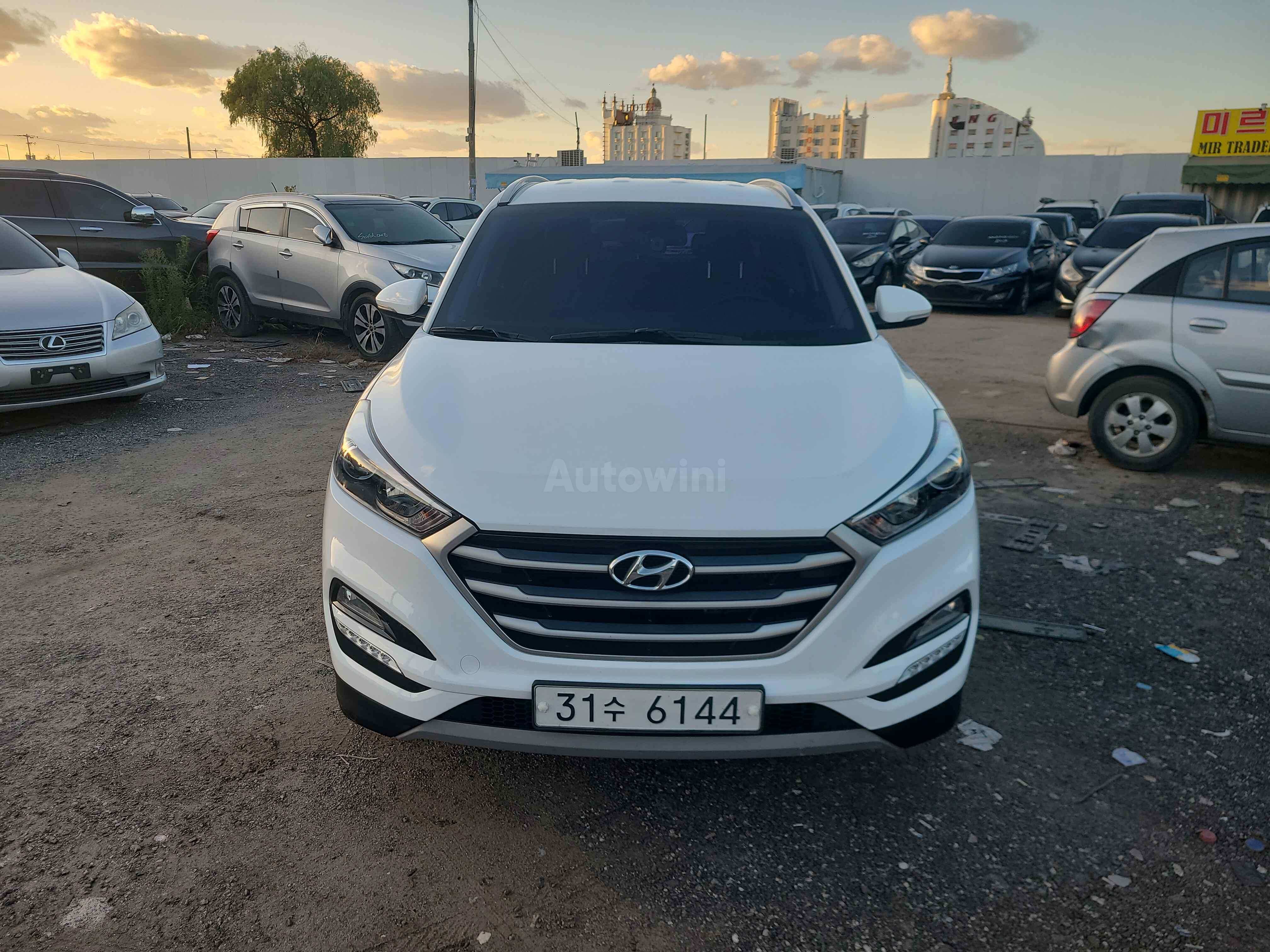 2018 HYUNDAI TUCSON VIN: KMHJ381ABJU789688