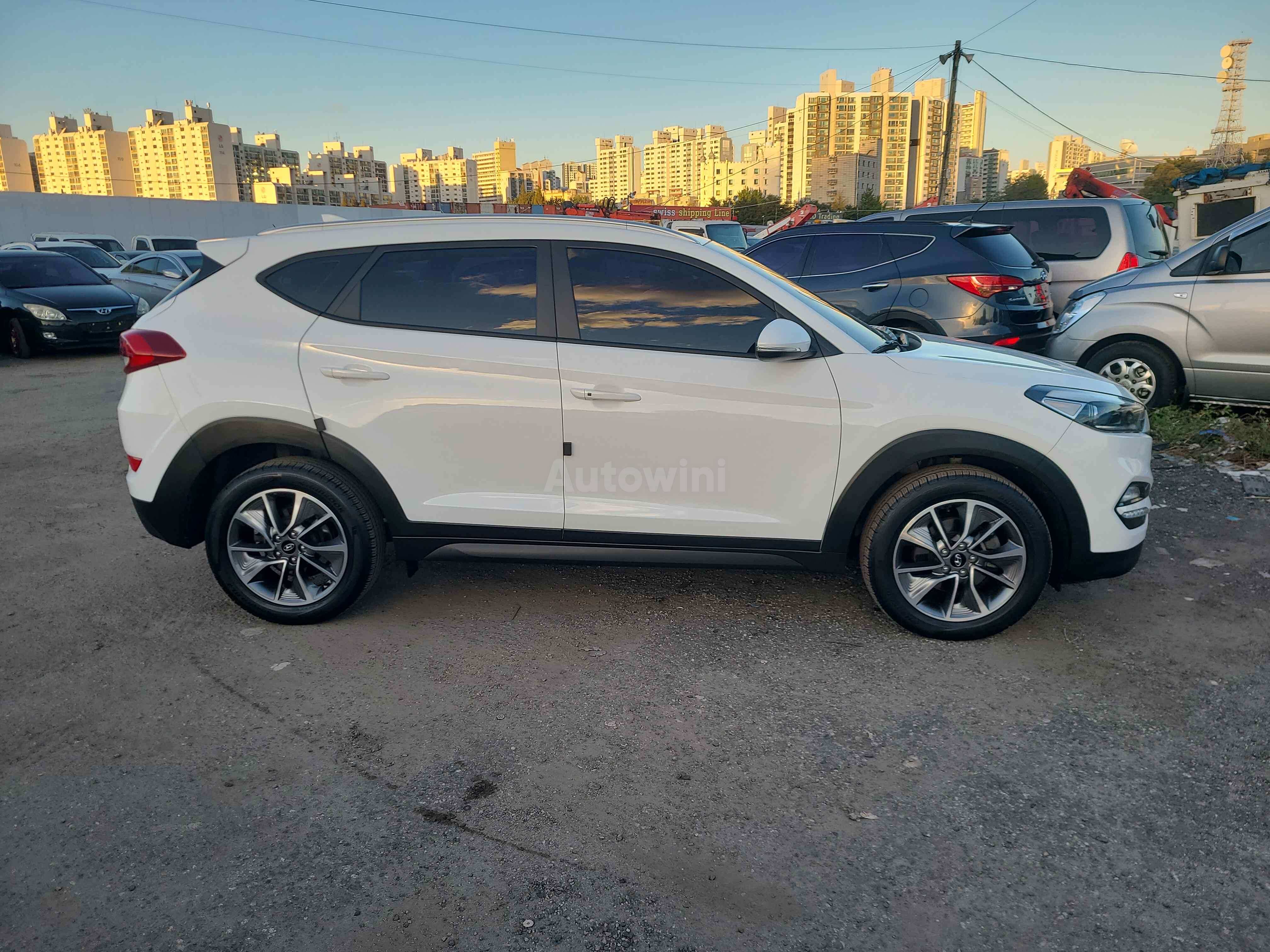 2018 HYUNDAI TUCSON VIN: KMHJ381ABJU789688