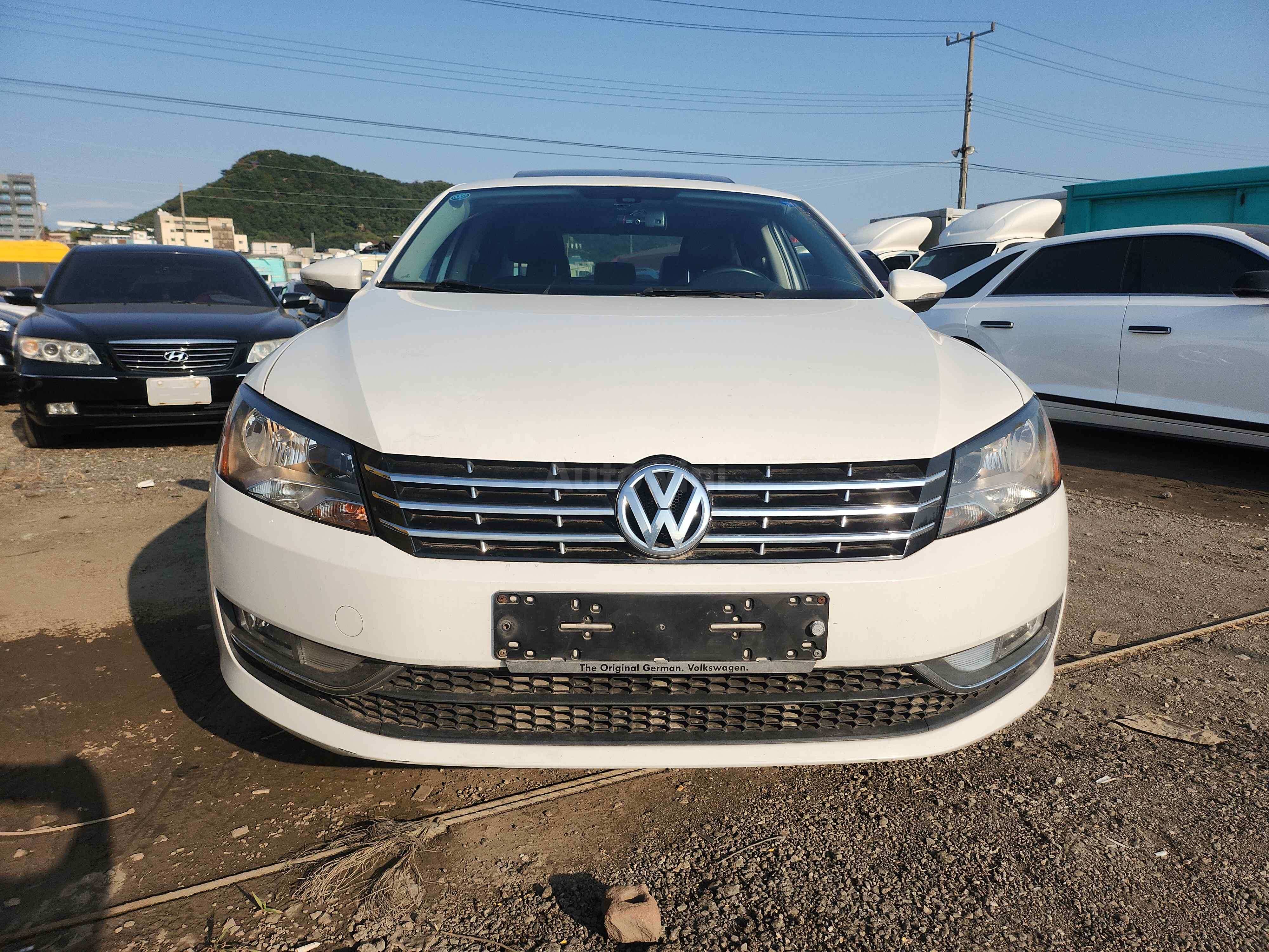 2015 VOLKSWAGEN PASSAT VIN: 1VWZZZA3ZFC036252