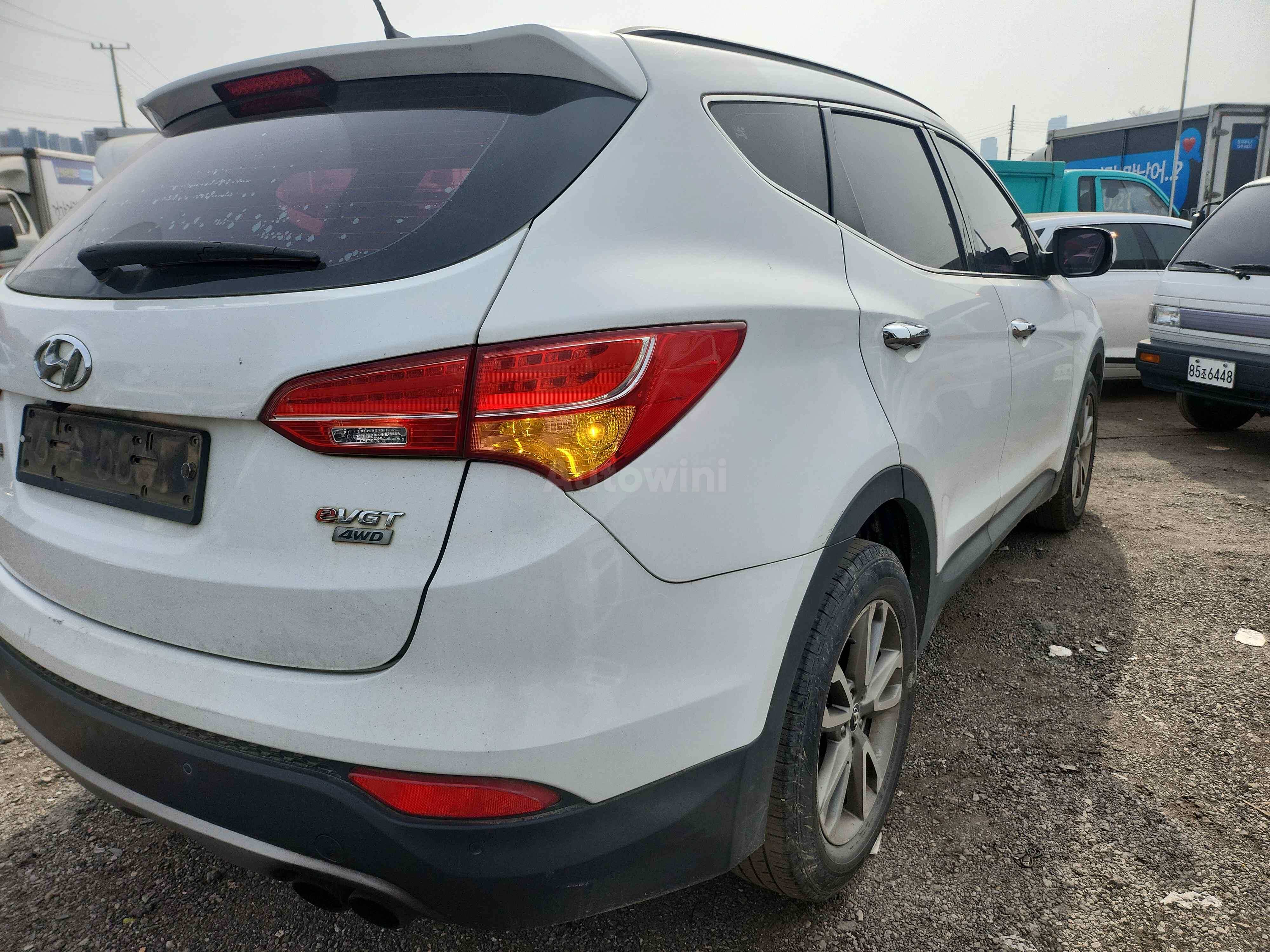 2013 HYUNDAI SANTAFE VIN: KMHSW81UDDU081292