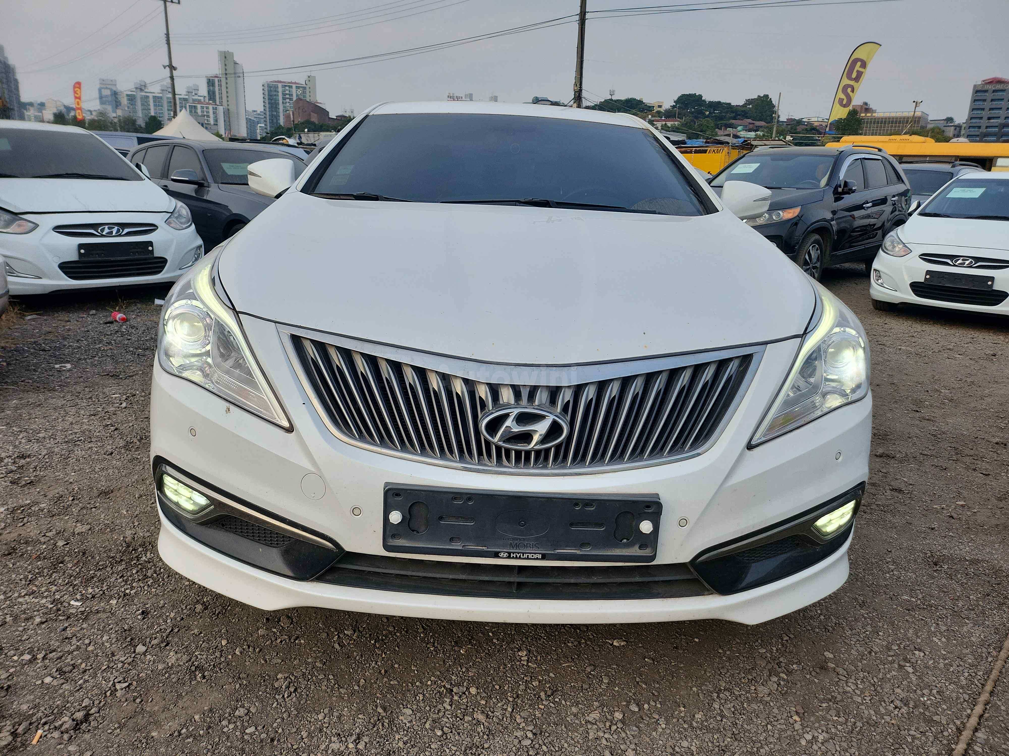 2015 HYUNDAI GRANDEUR VIN: KMHFF41CBFA423061