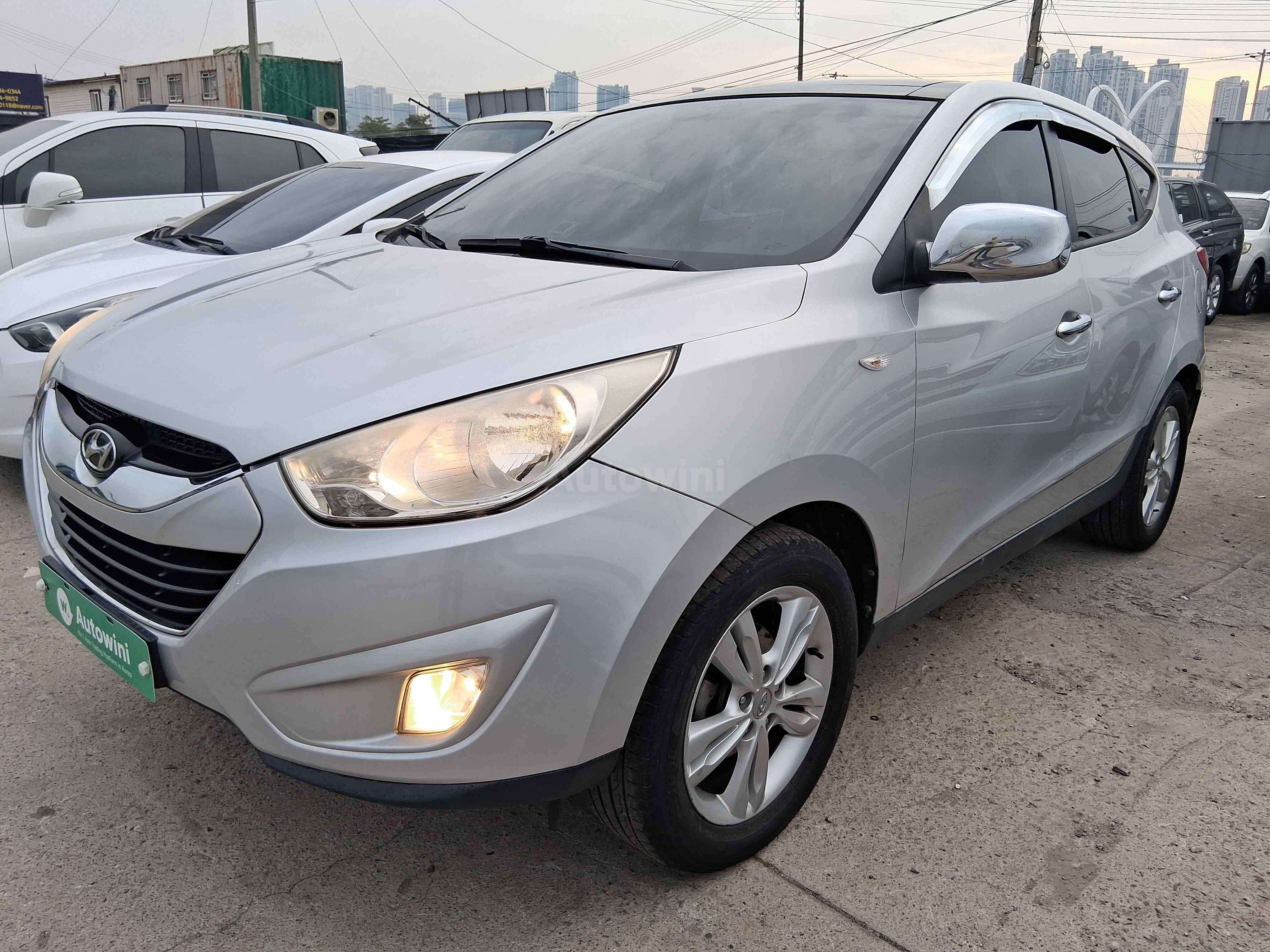 2011 HYUNDAI TUCSON VIN: KMHJT81VBBU190294