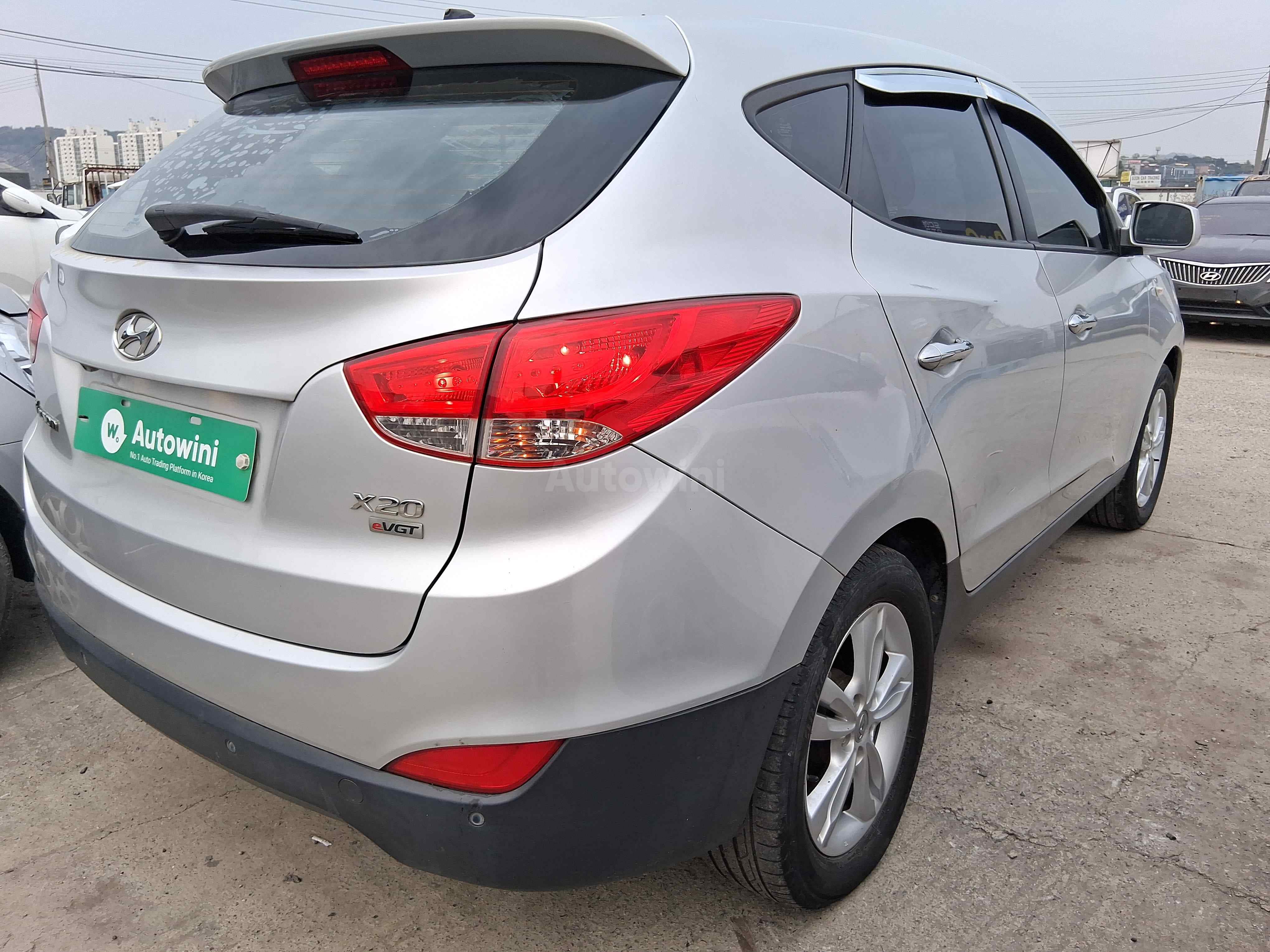 2011 HYUNDAI TUCSON VIN: KMHJT81VBBU190294