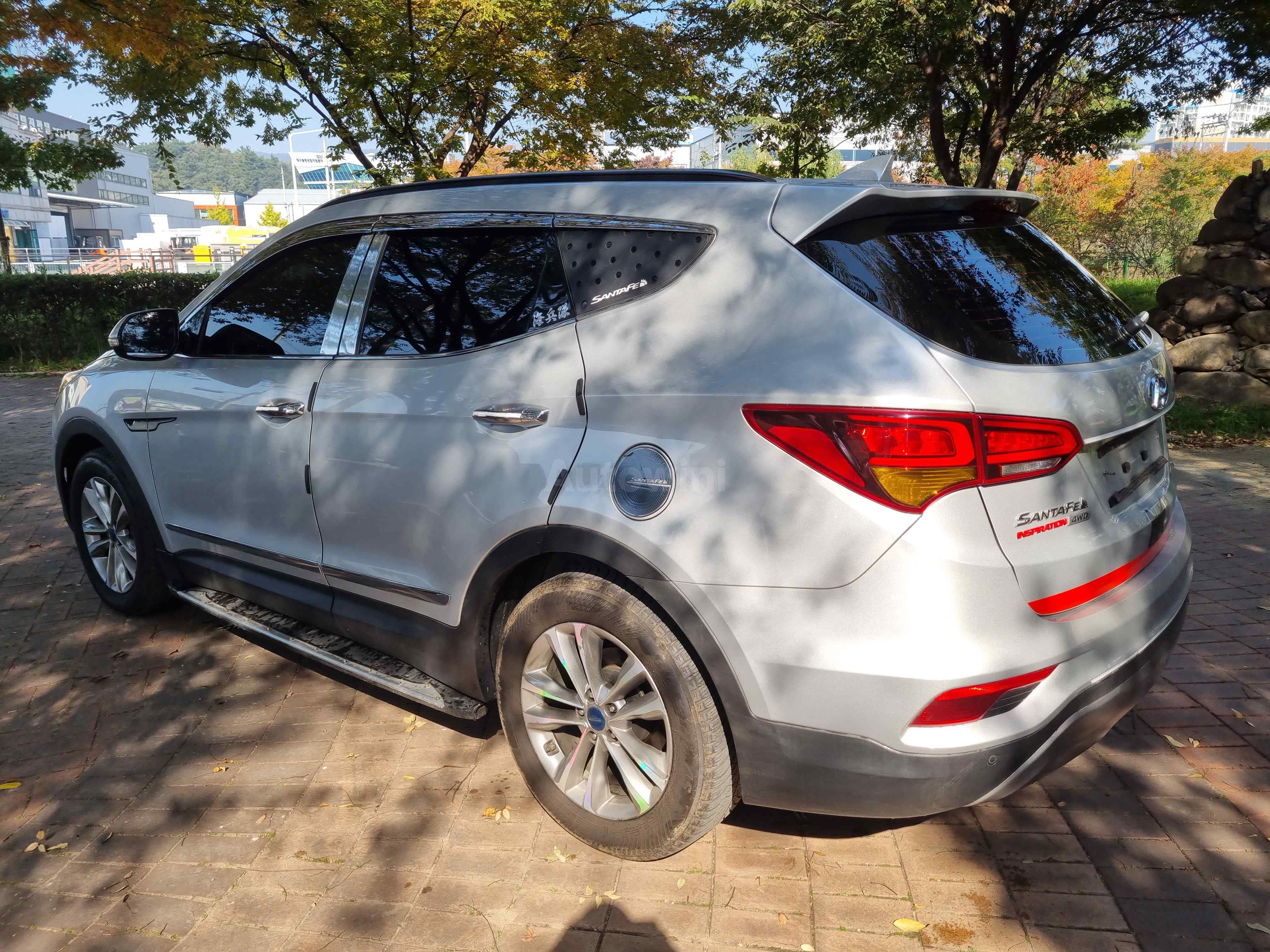 2016 HYUNDAI SANTAFE VIN: KMHSW81UDGU670874
