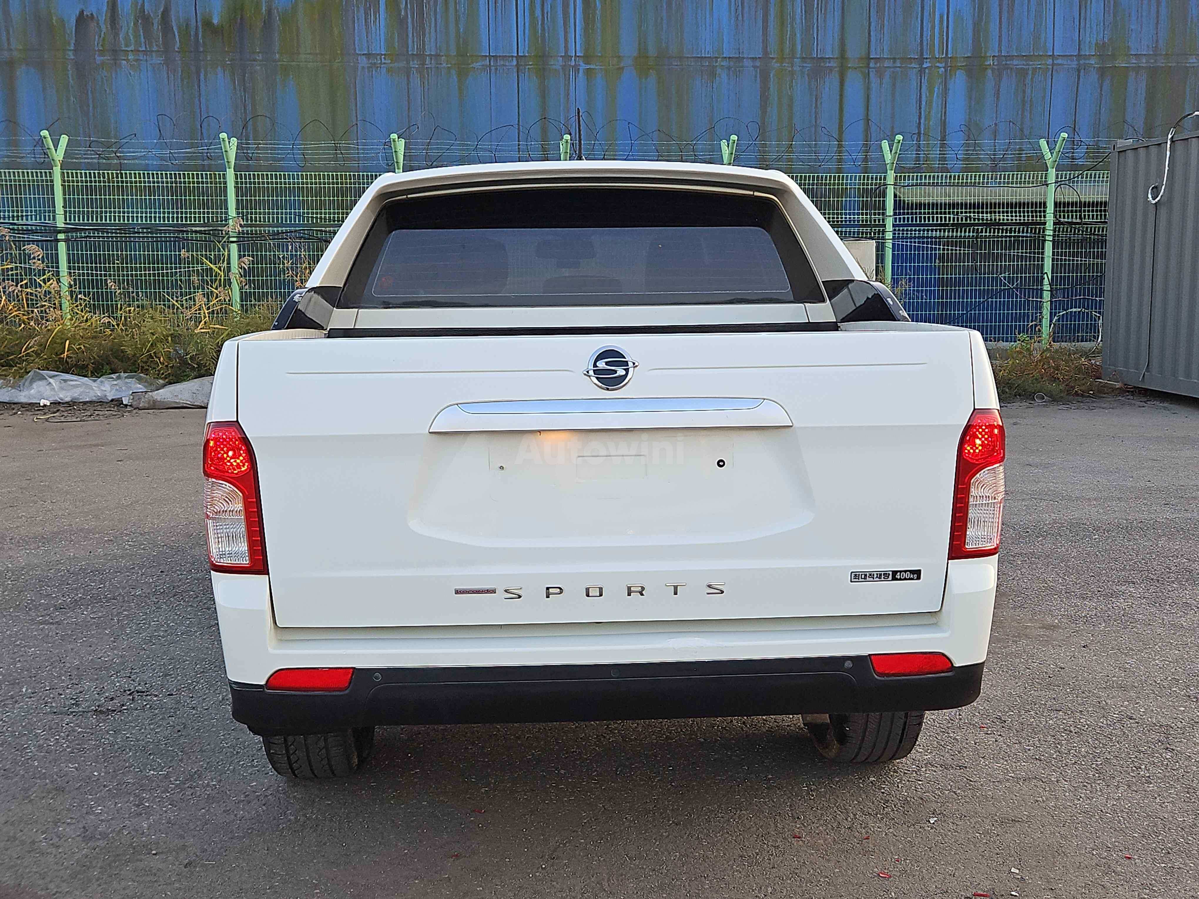 2016 KGM (SSANGYONG) KORANDO VIN: KPACA4AN1GP258176