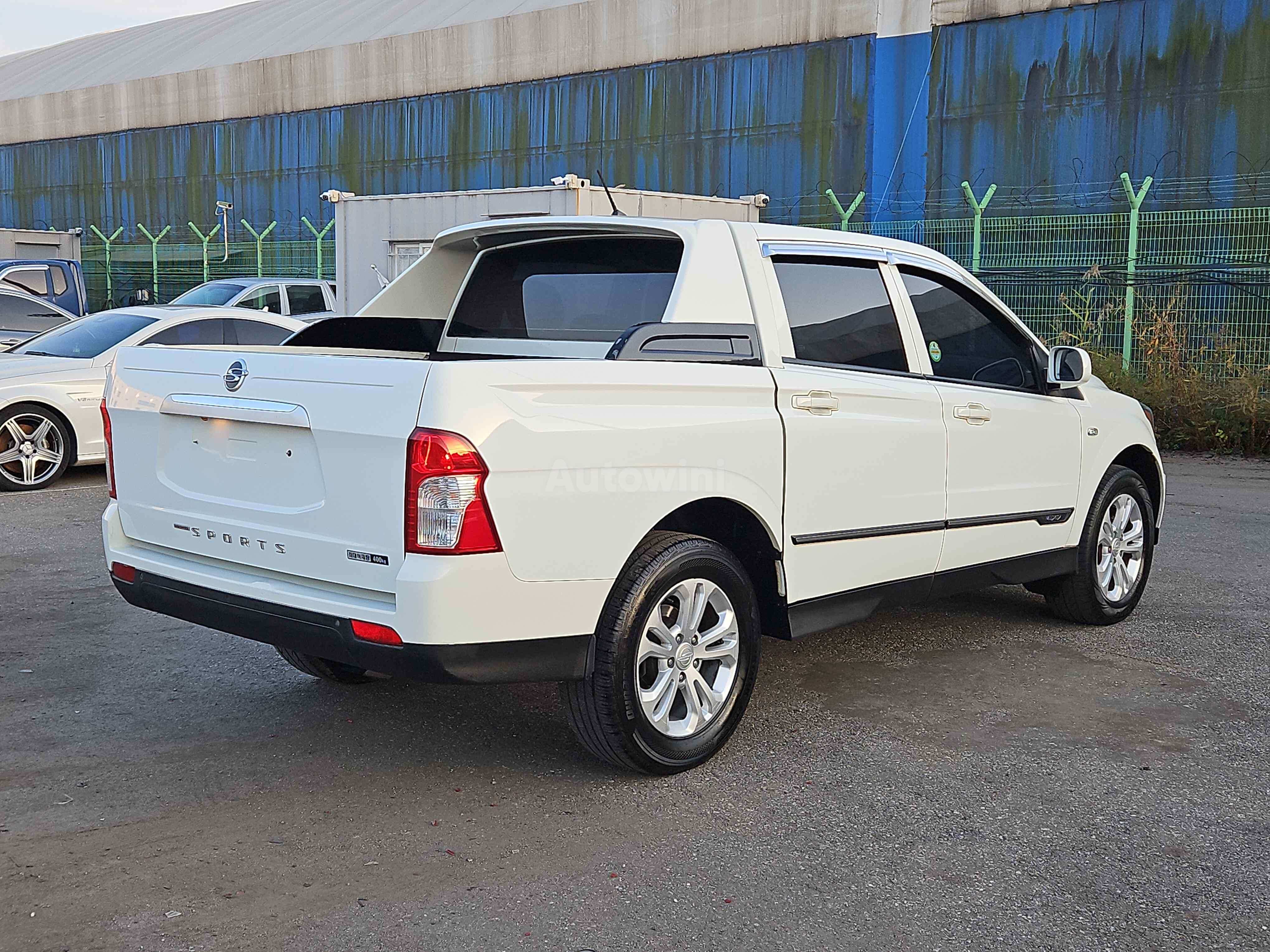 2016 KGM (SSANGYONG) KORANDO VIN: KPACA4AN1GP258176