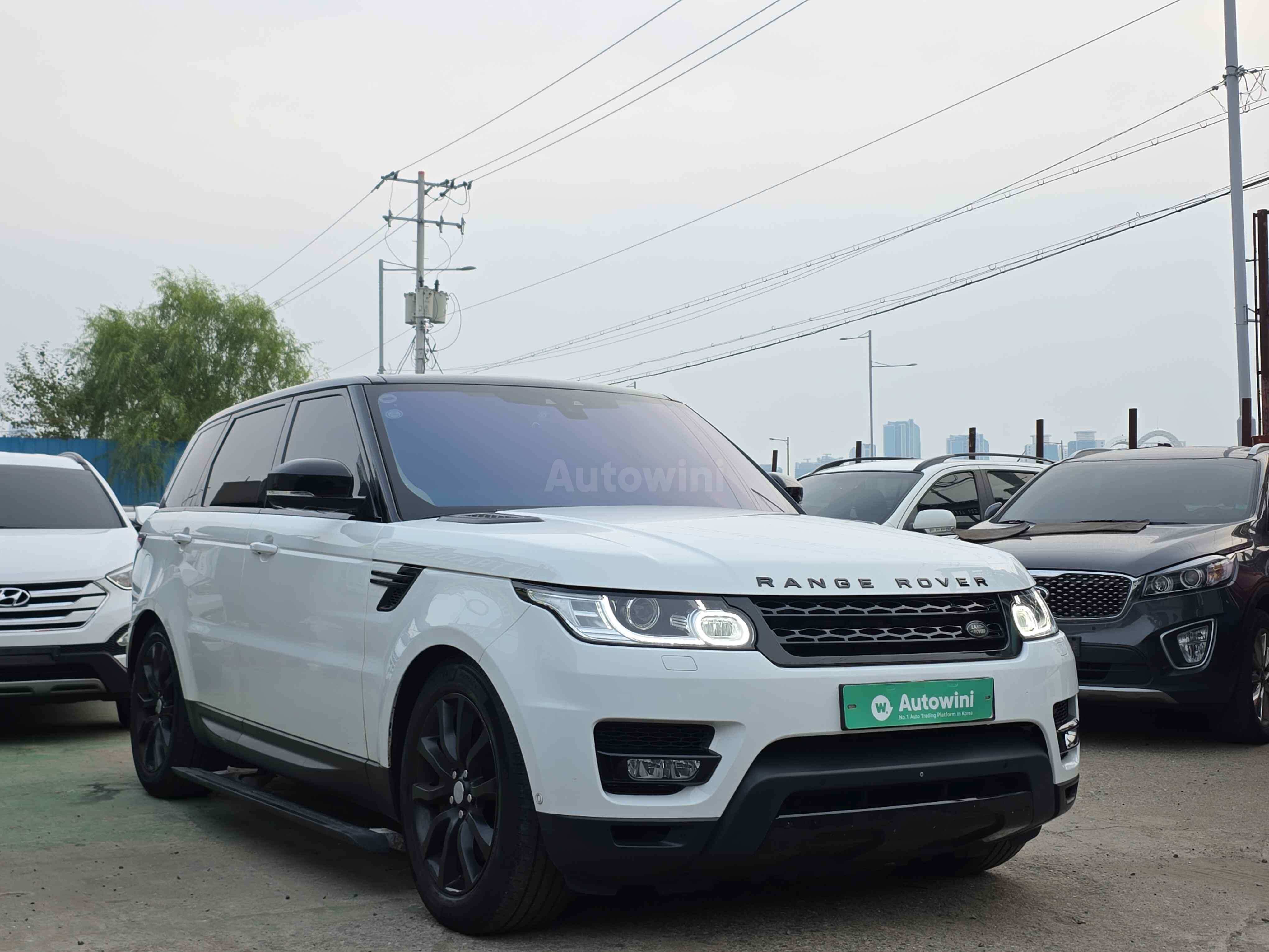2017 LAND ROVER RANGE ROVER SPORT VIN: SALWA2FK6HA692629