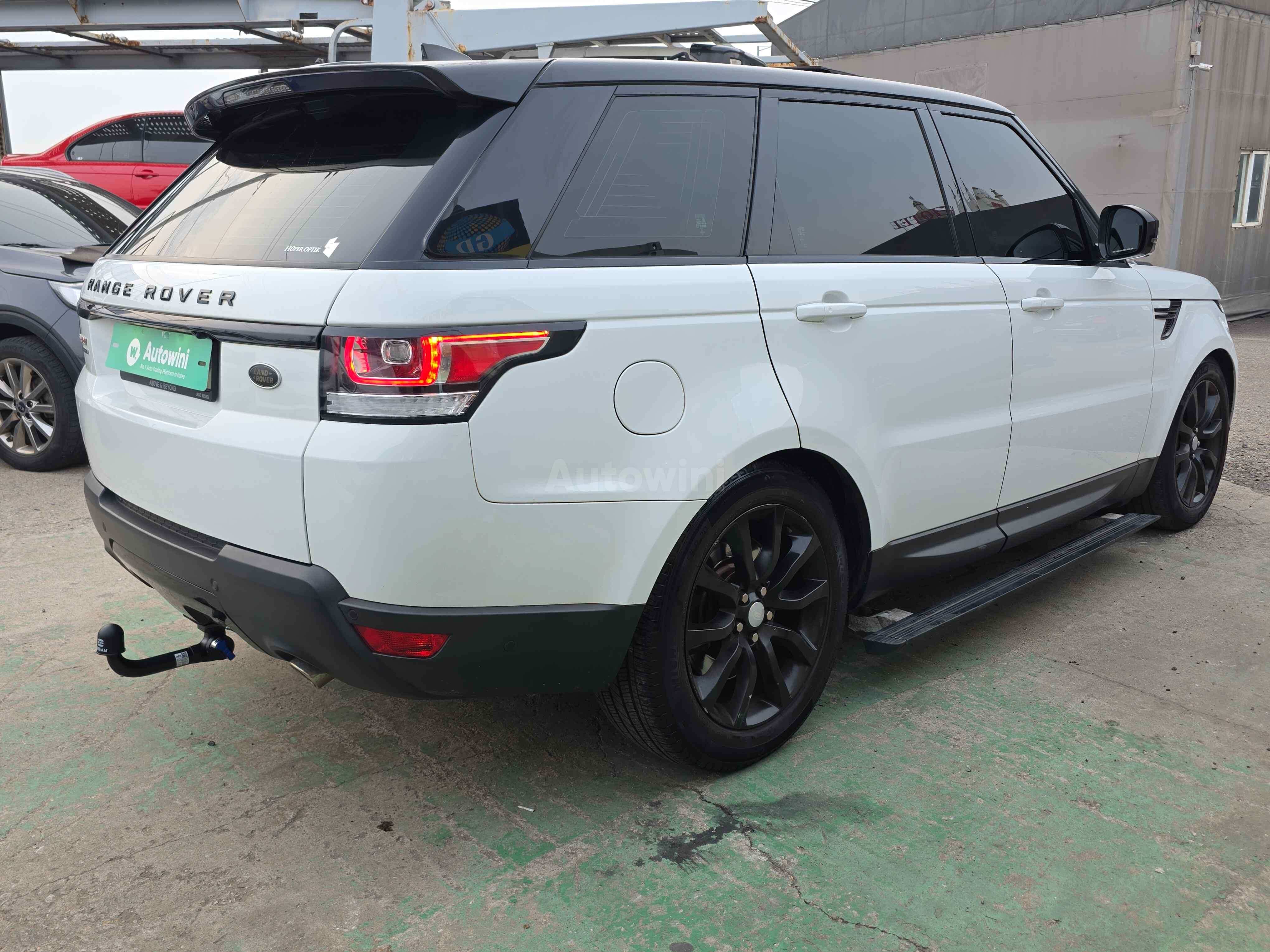 2017 LAND ROVER RANGE ROVER SPORT VIN: SALWA2FK6HA692629