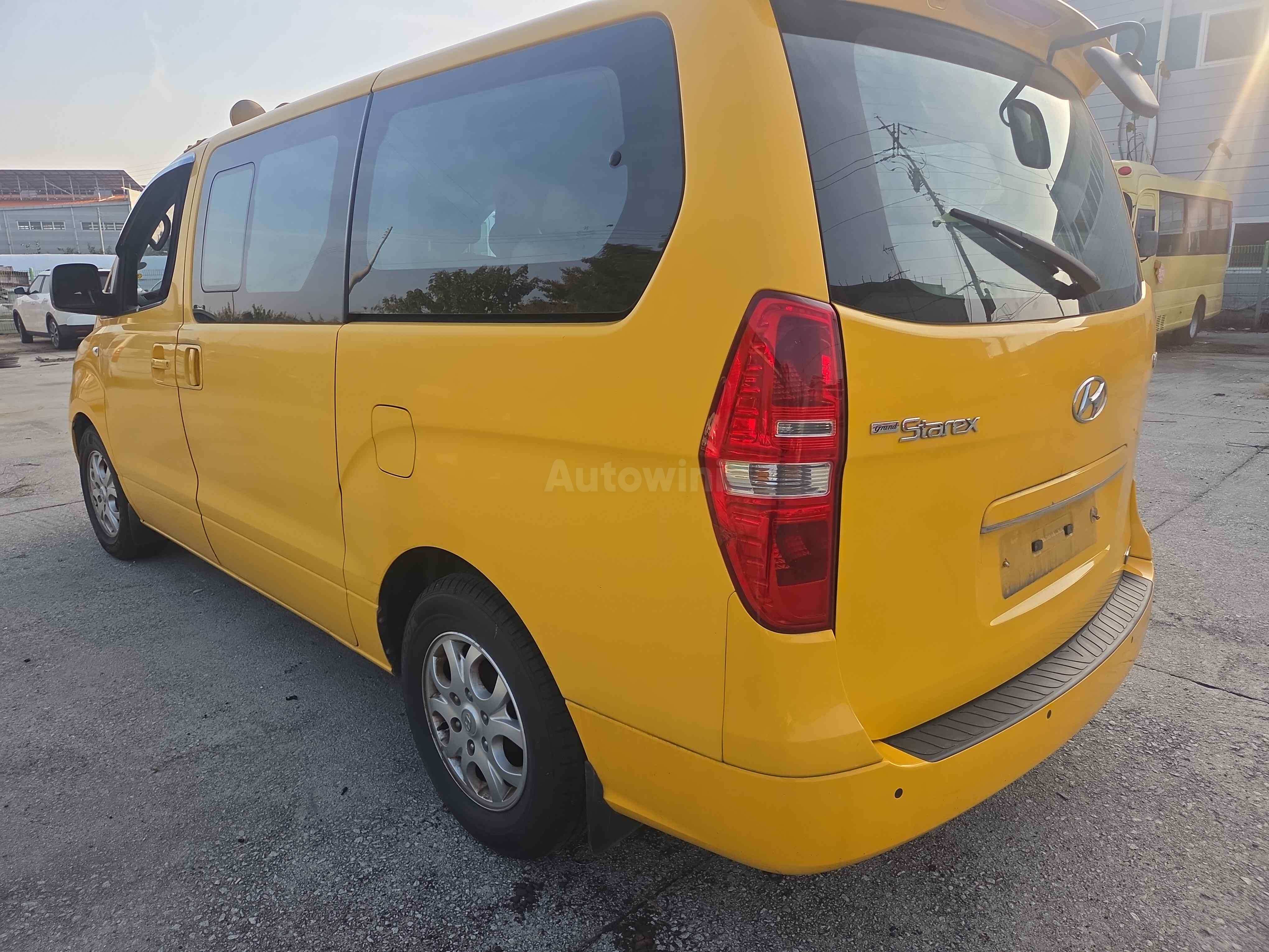 2012 HYUNDAI STAREX VIN: KMJWA37JBCU420971