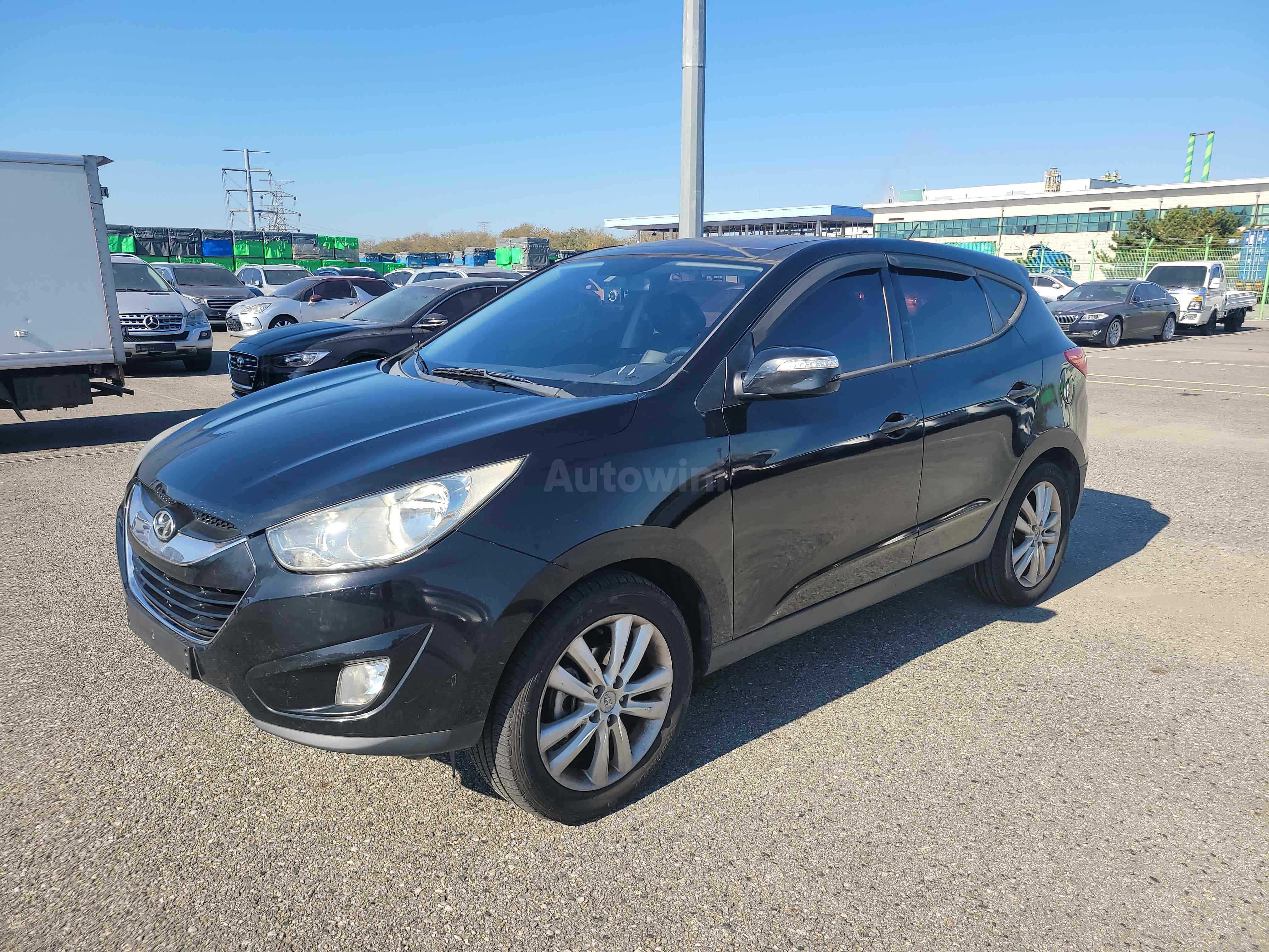 2010 HYUNDAI TUCSON VIN: KMHJU81VBAU050523