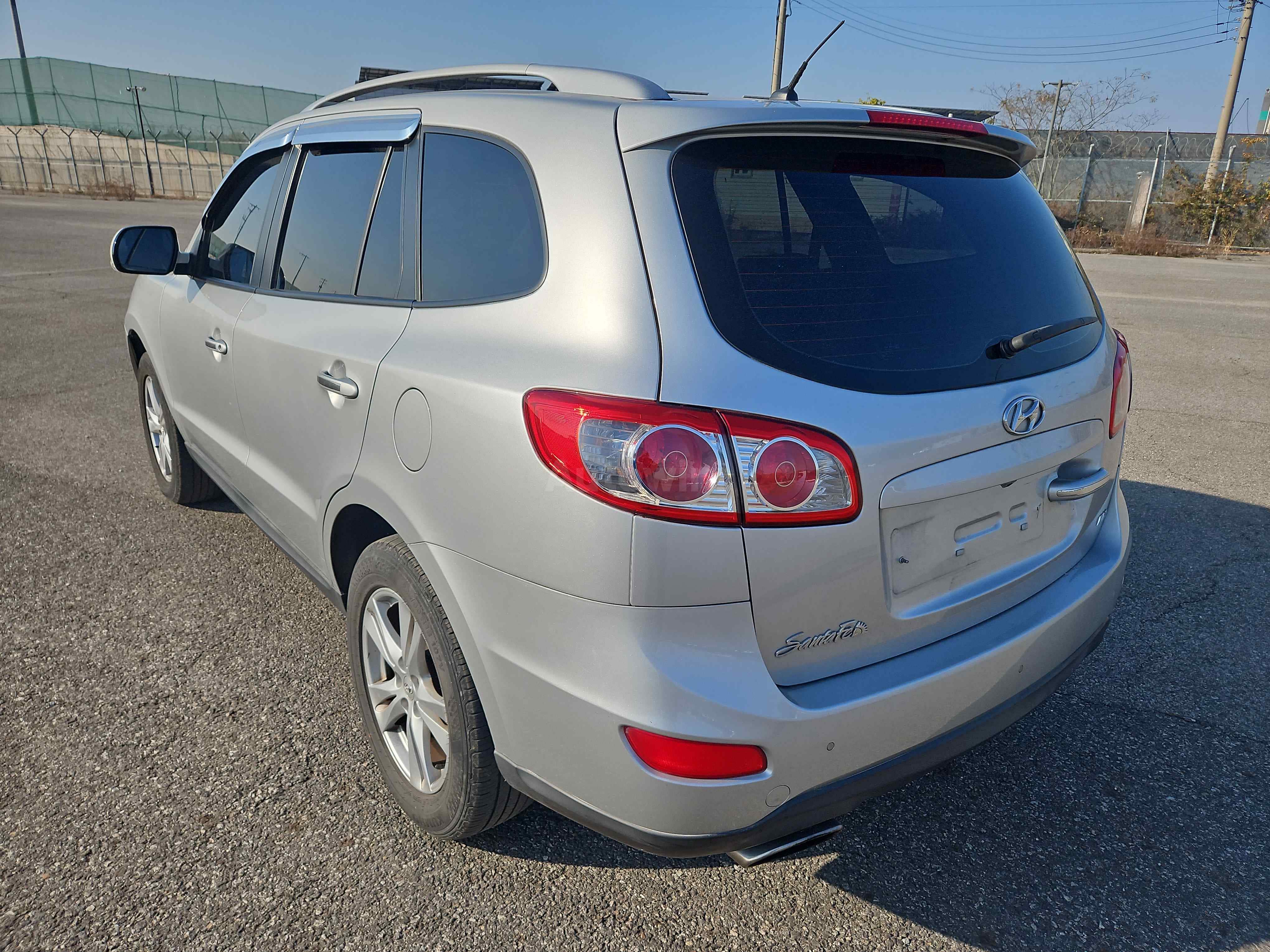 2010 HYUNDAI SANTAFE VIN: KMHSJ81UBAU569479