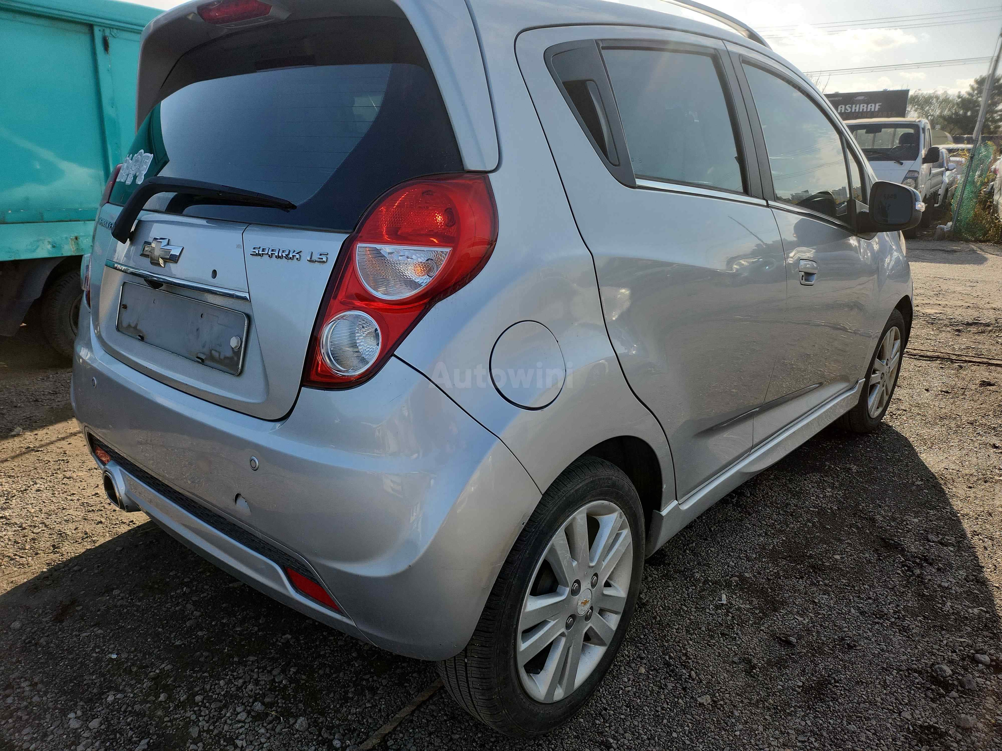 2014 CHEVROLET SPARK VIN: KLYMA481DEC407553