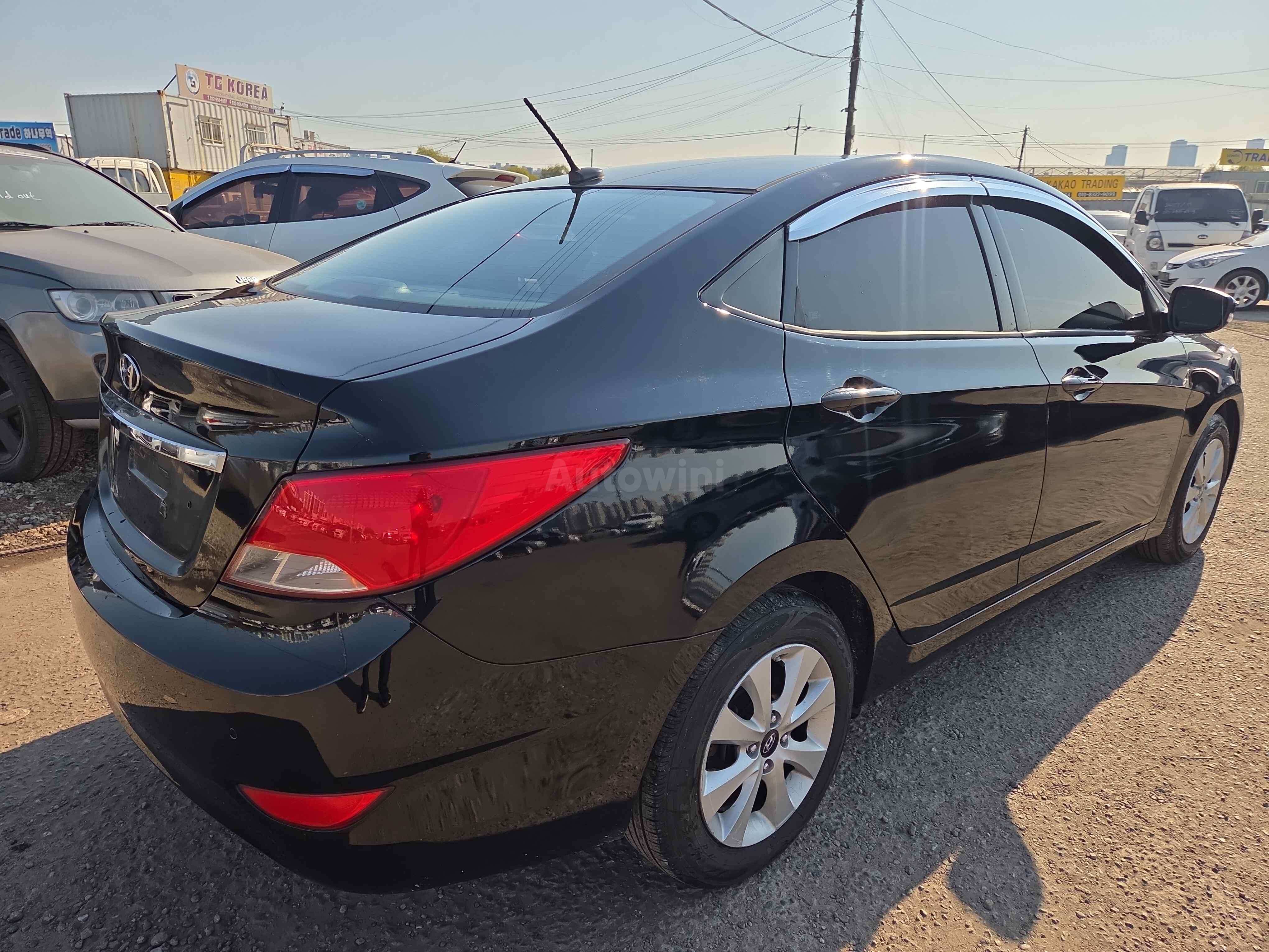 2016 HYUNDAI ACCENT VIN: KMHCT41BEGU999769