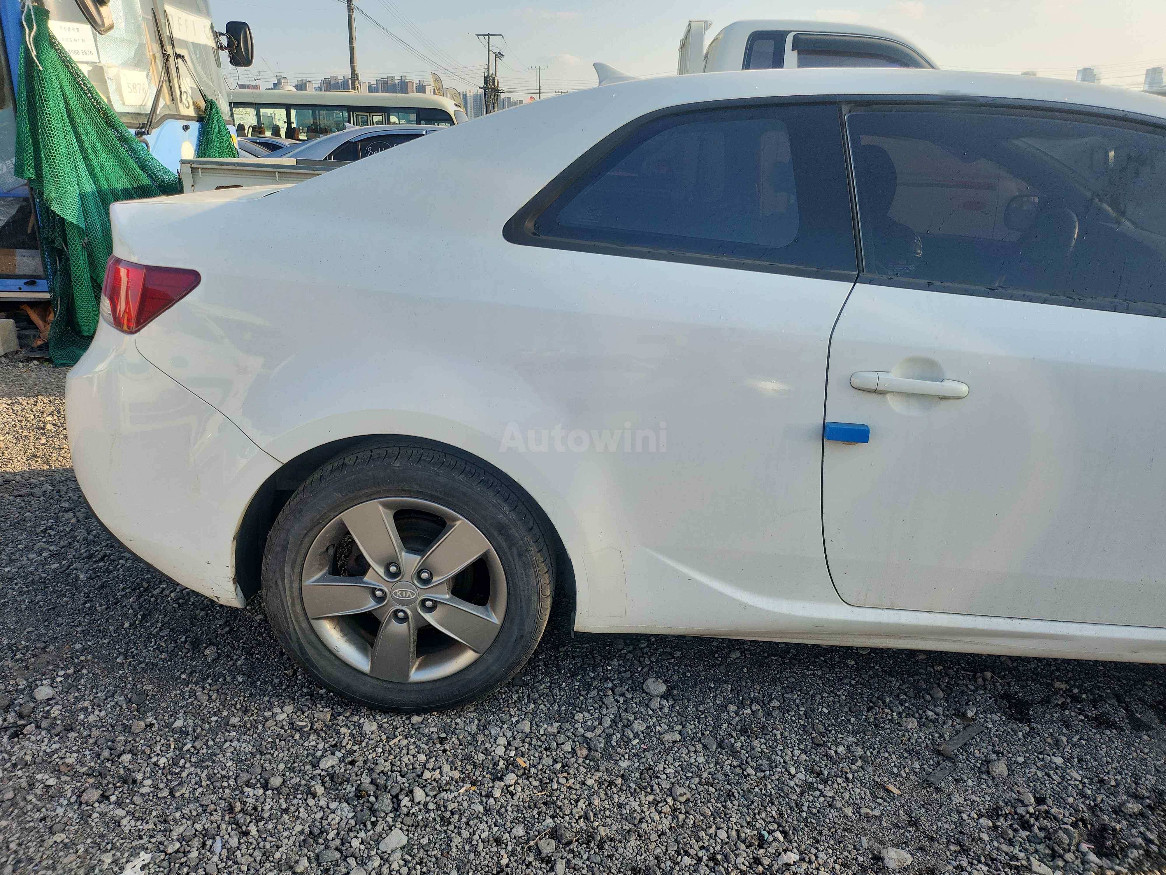 2013 KIA FORTE VIN: KNAFT615BDA709035