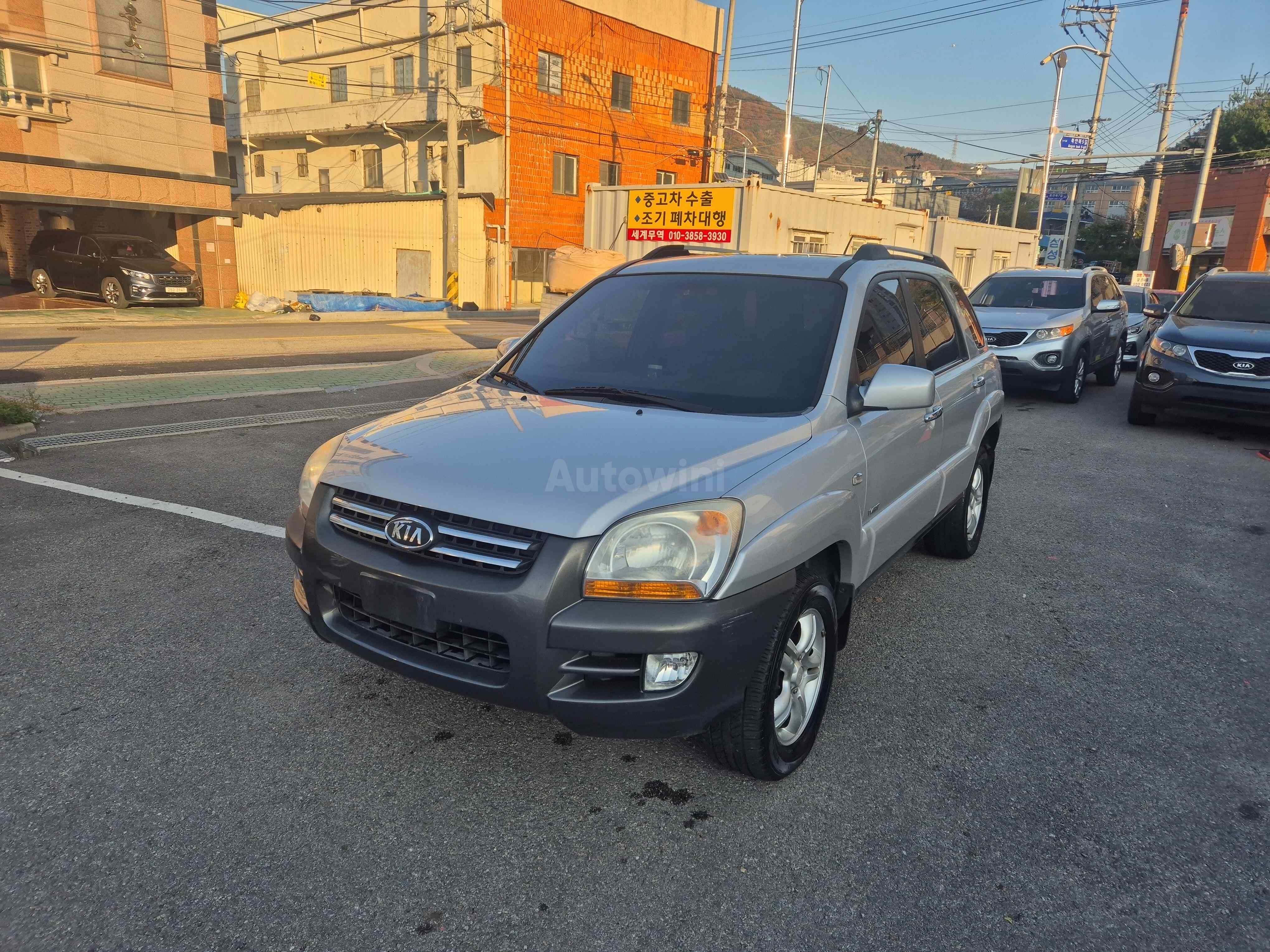 2007 KIA SPORTAGE VIN: KNAJE55537K350700