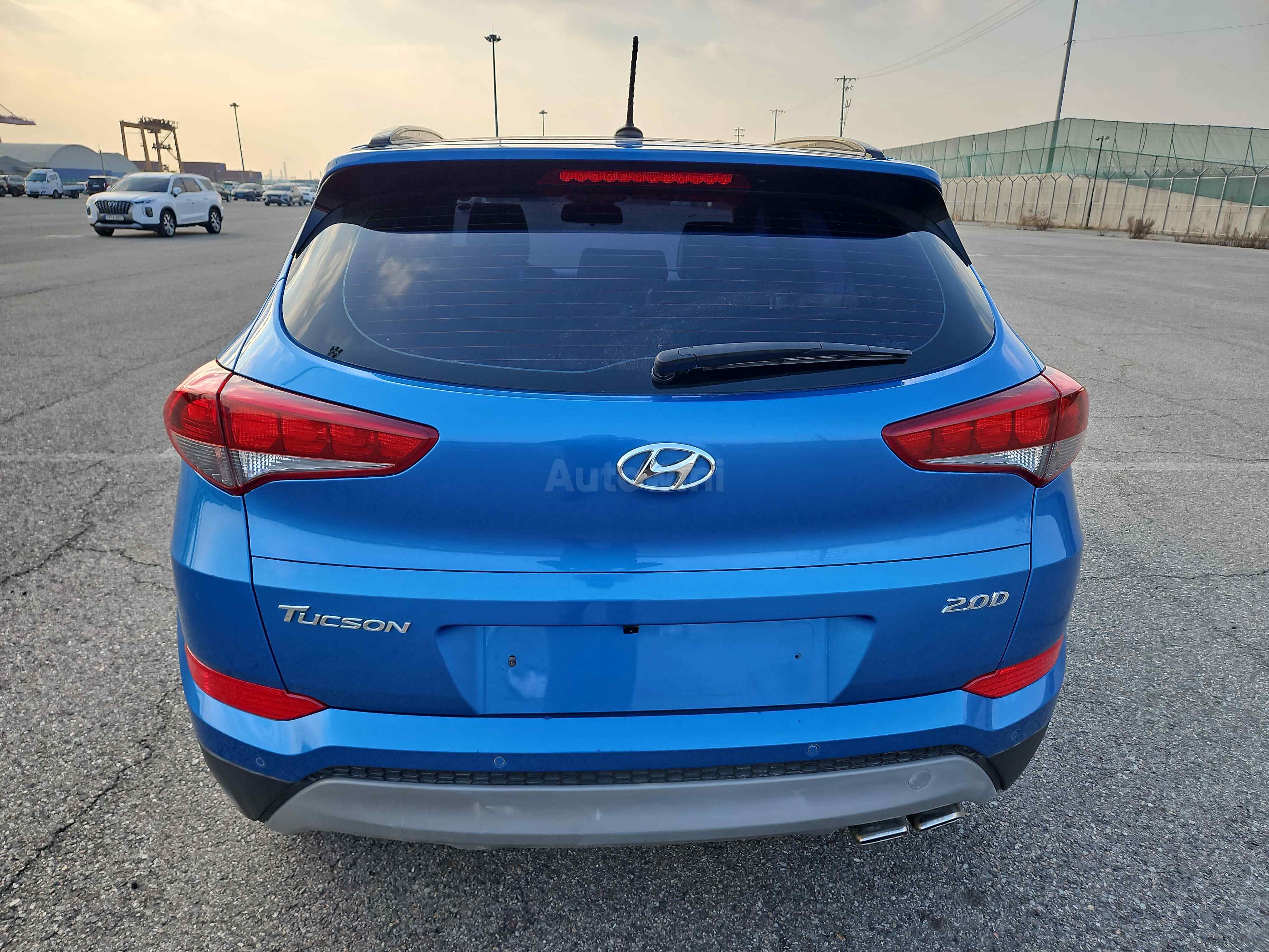 2018 HYUNDAI TUCSON VIN: KMHJ381ABJU515200