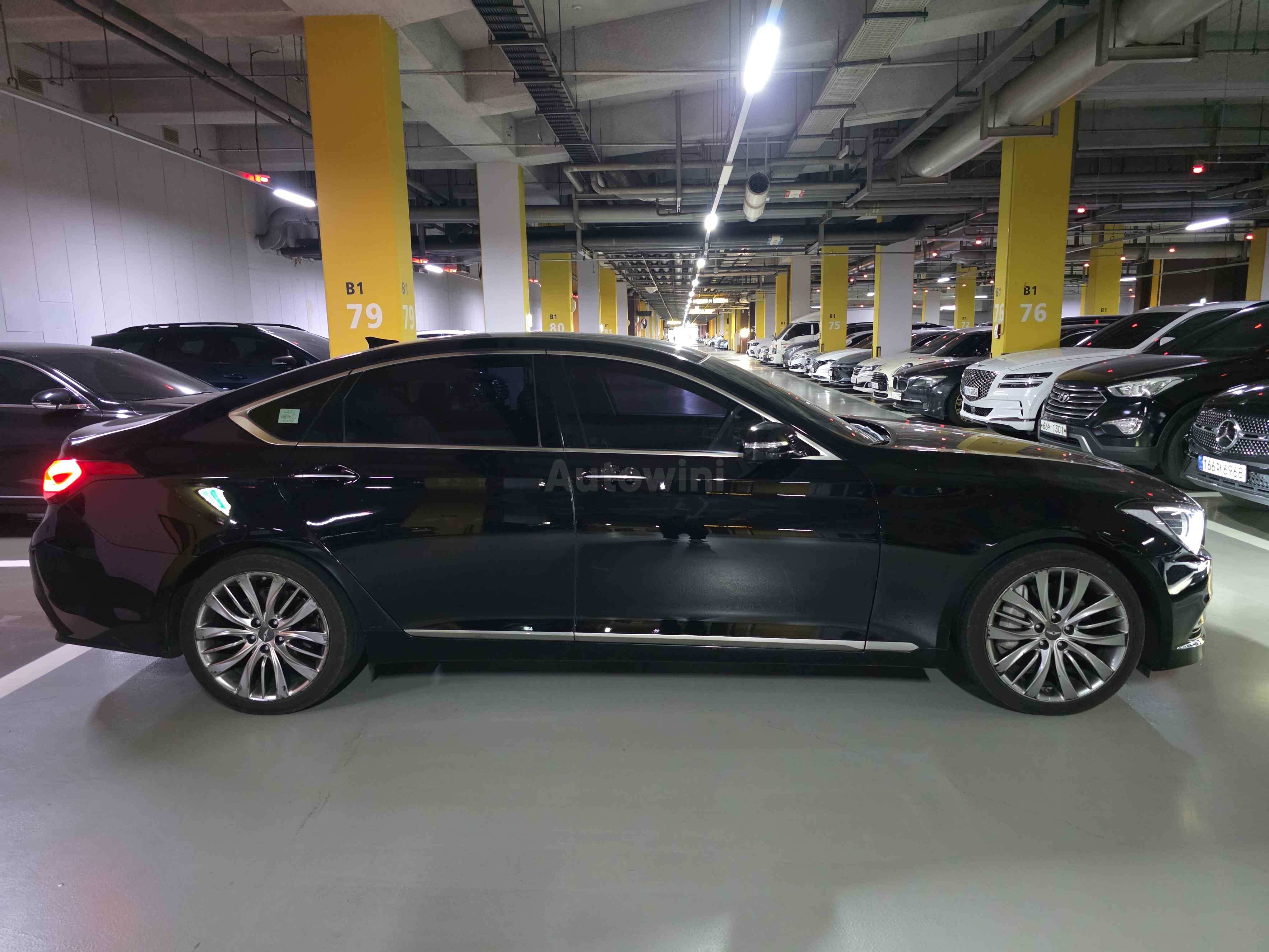 2015 HYUNDAI GENESIS VIN: KMHGN41EDFU078830