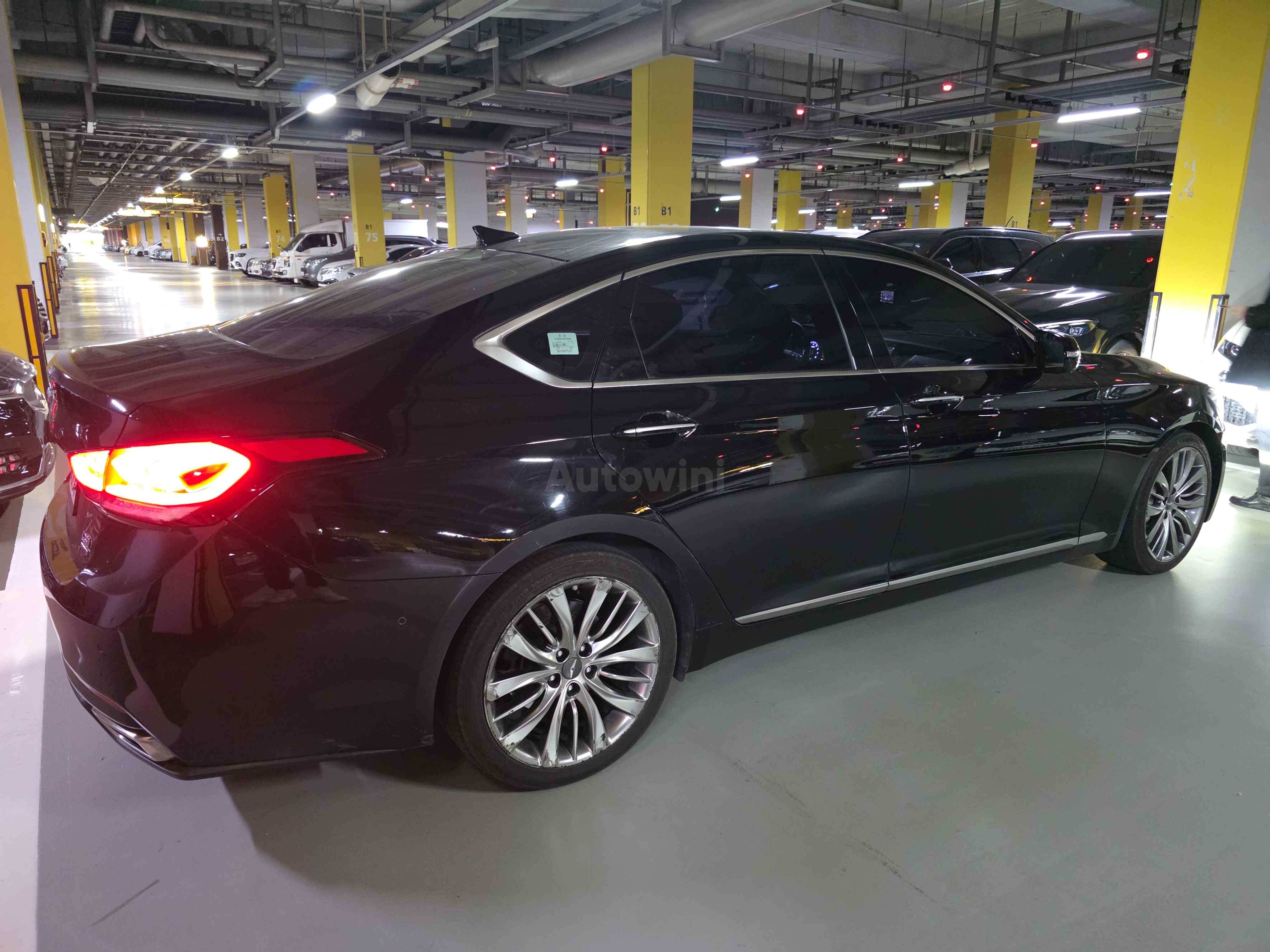 2015 HYUNDAI GENESIS VIN: KMHGN41EDFU078830