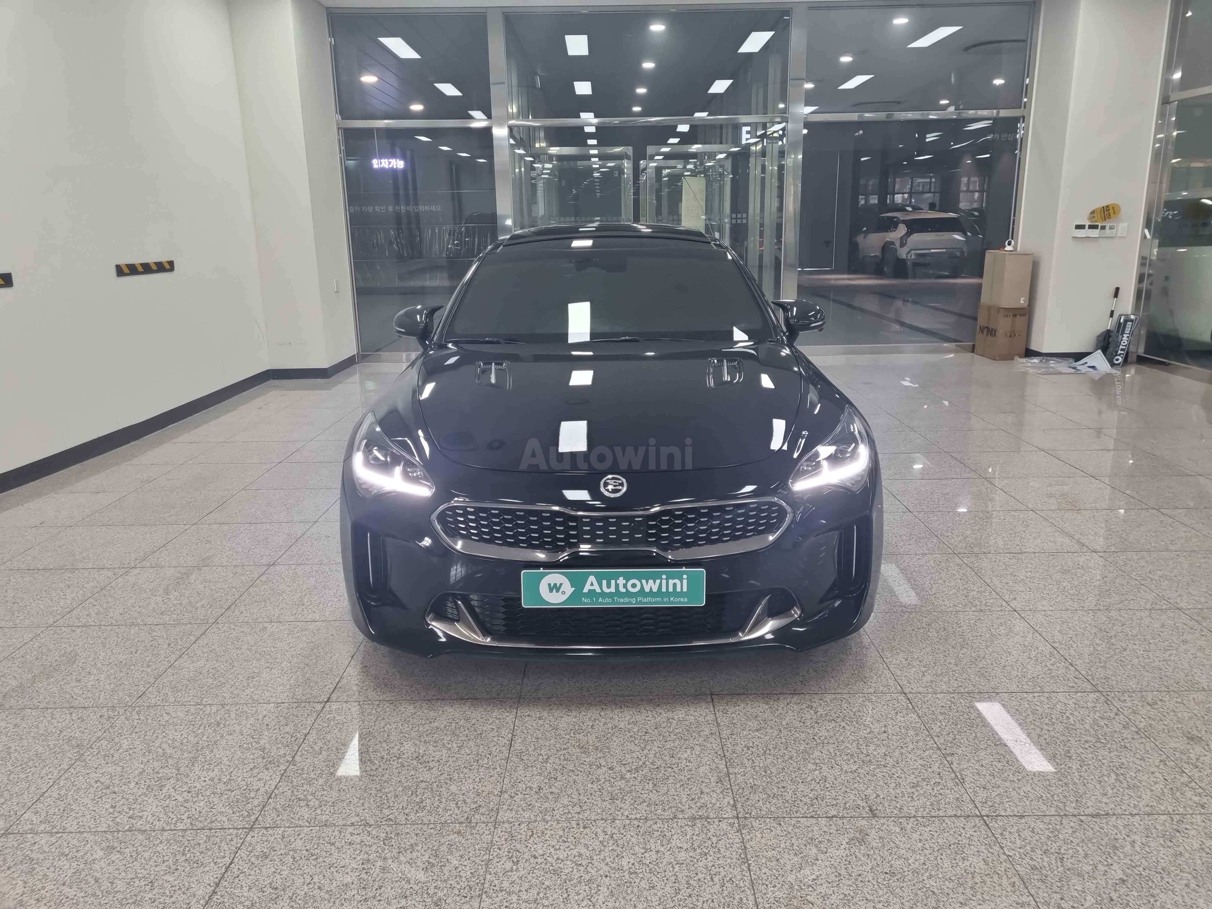 2022 KIA STINGER VIN: KNAE351DBNS113278