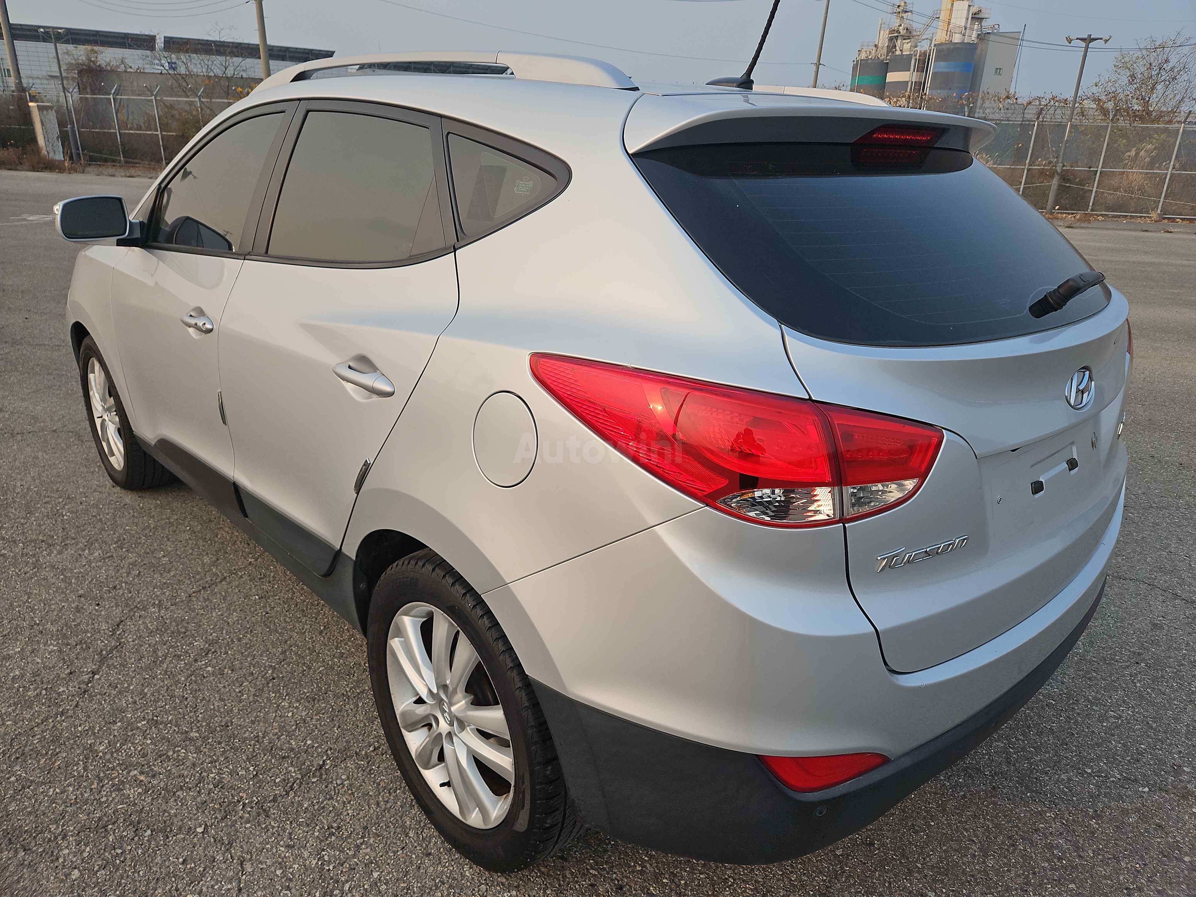 2013 HYUNDAI TUCSON VIN: KMHJU81VBDU652057