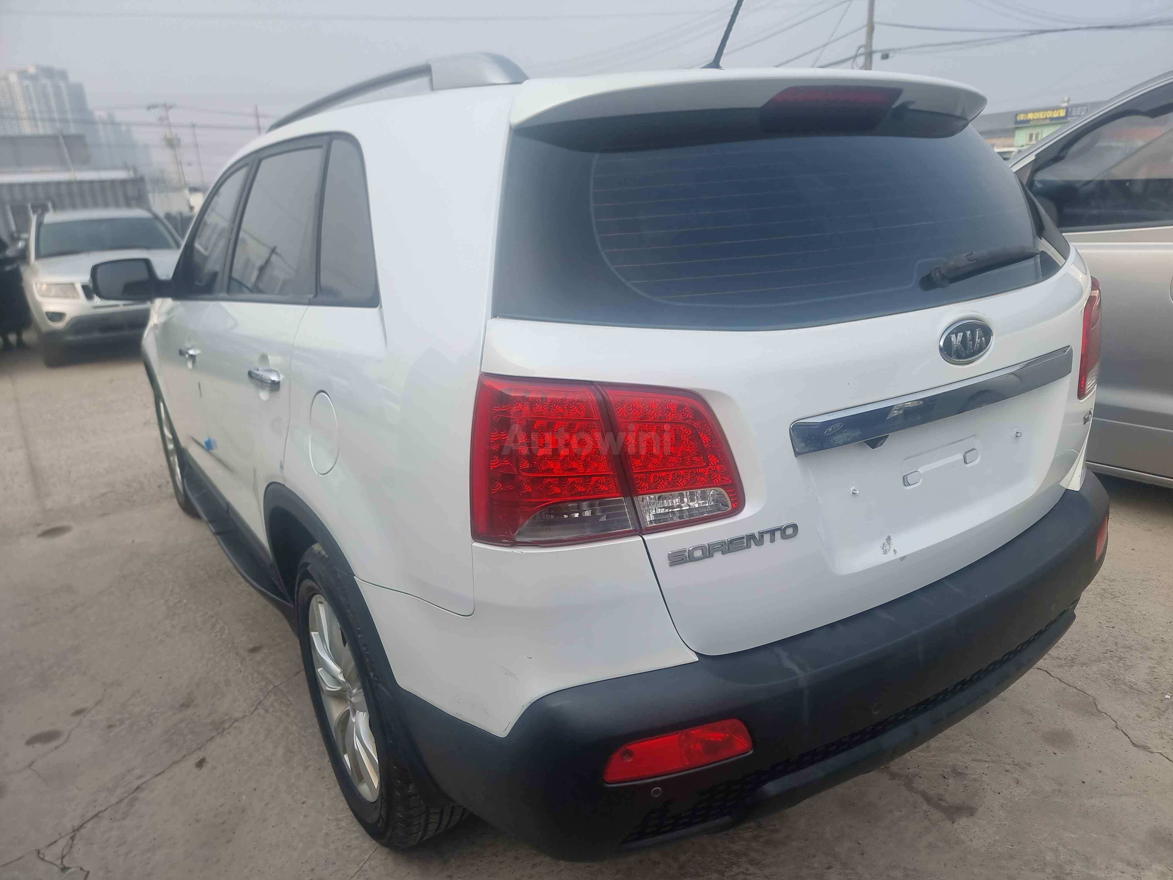 2012 KIA SORENTO VIN: KNAKU814BCA266249
