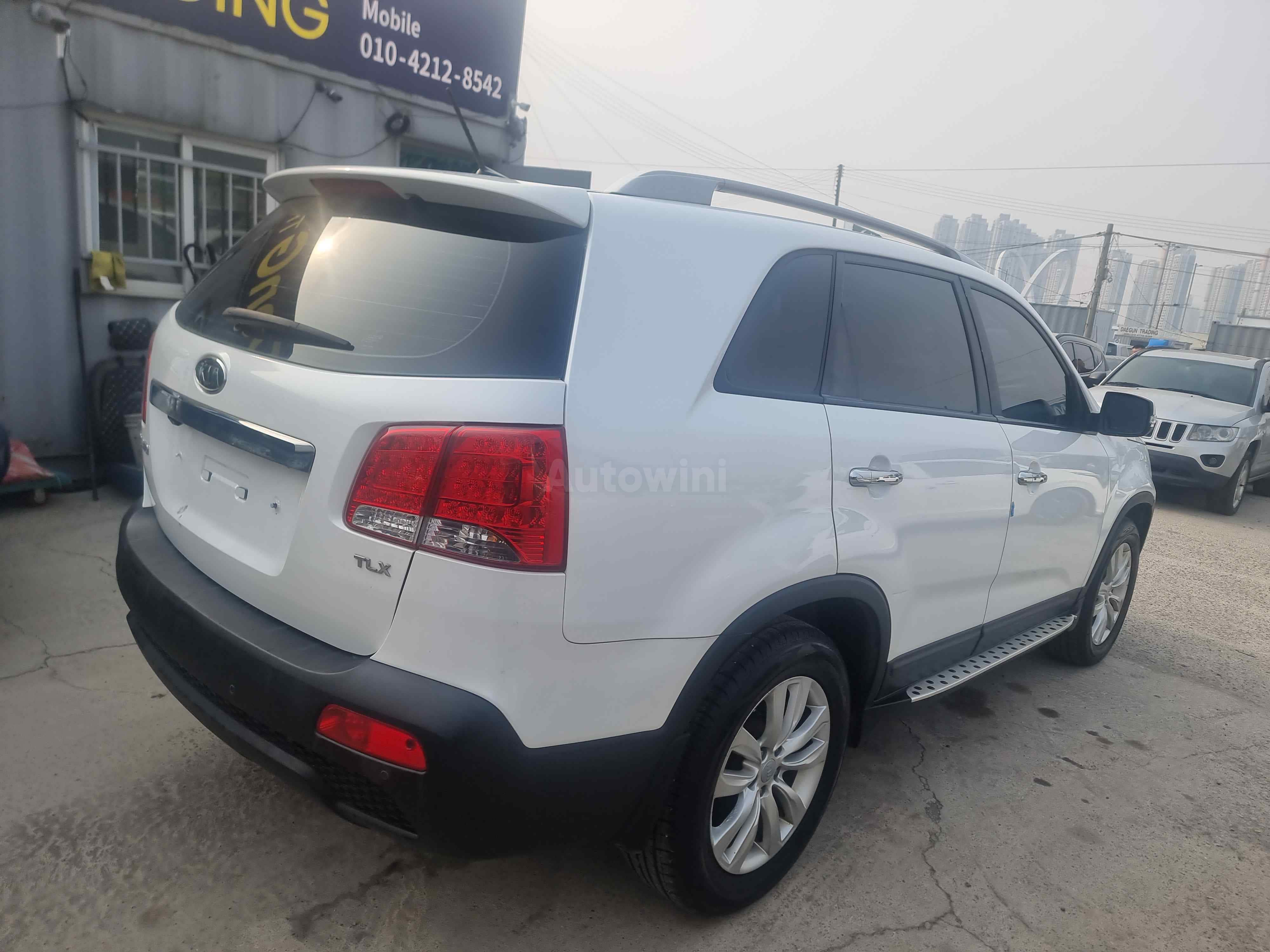 2012 KIA SORENTO VIN: KNAKU814BCA266249