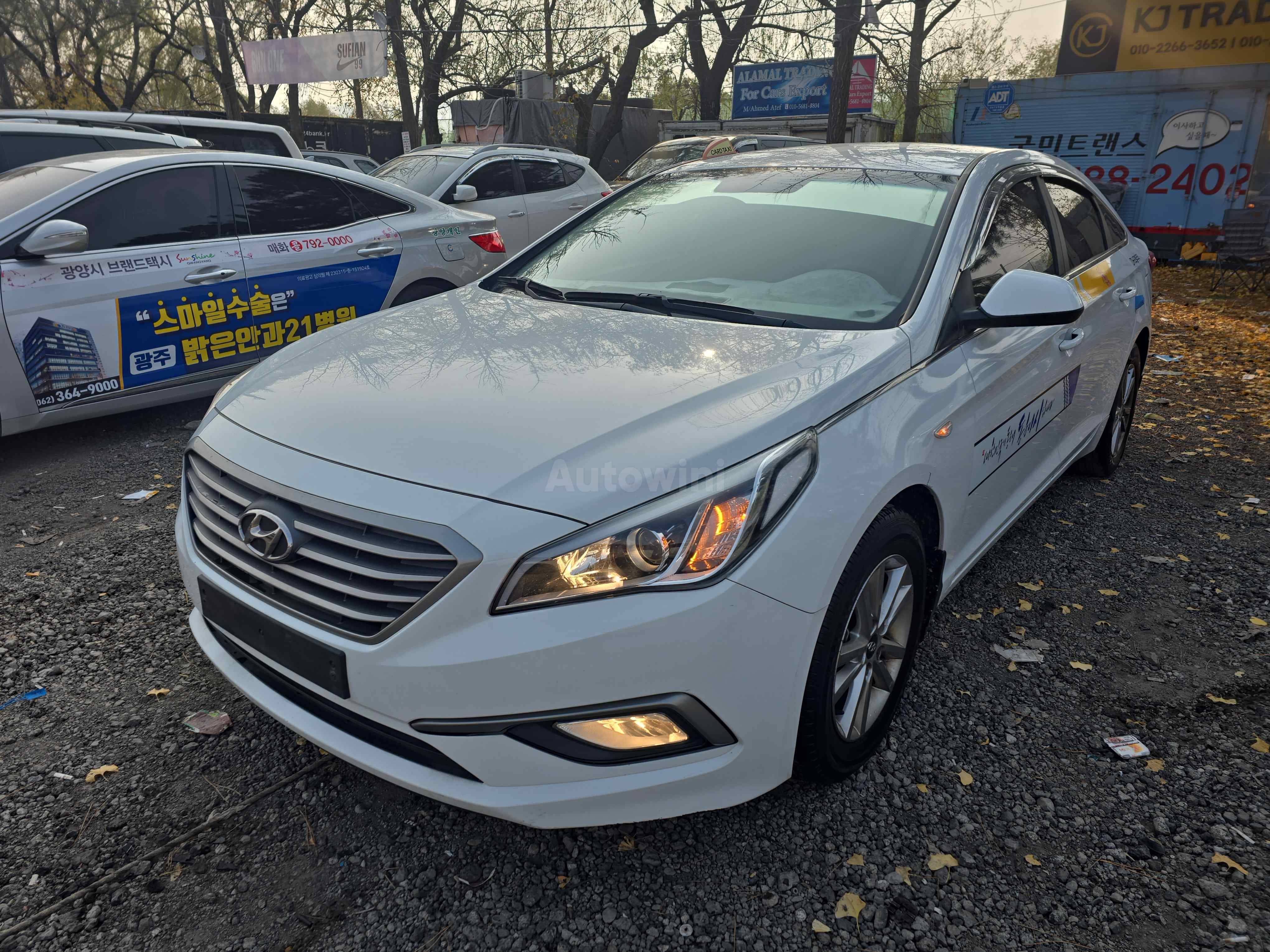 2018 HYUNDAI SONATA VIN: KMHE341DBJA452960