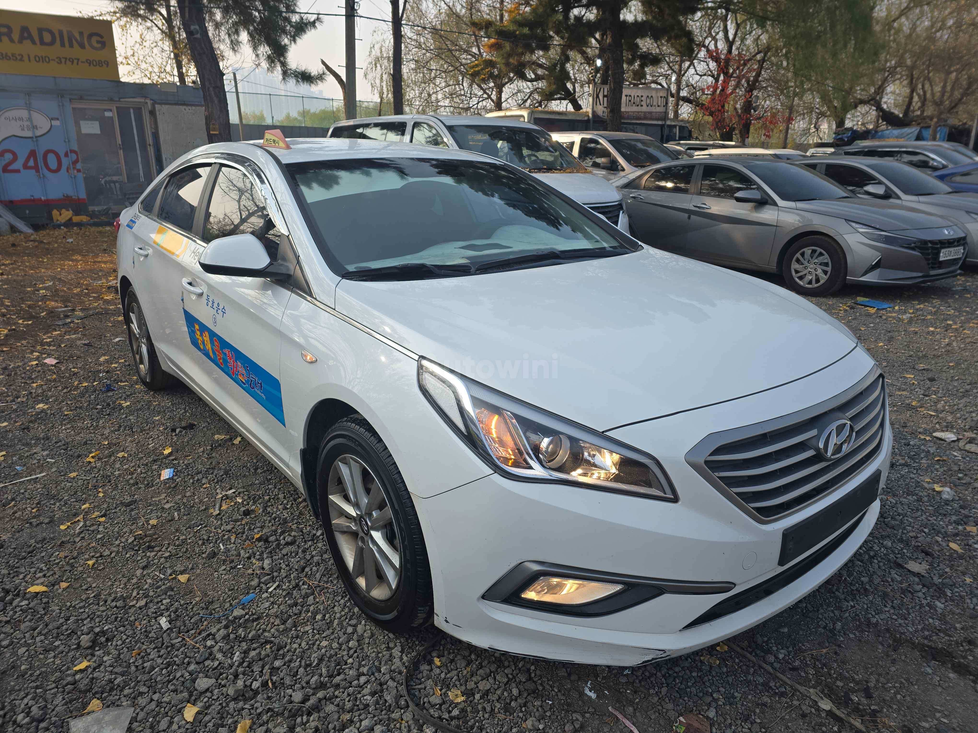 2018 HYUNDAI SONATA VIN: KMHE341DBJA452960