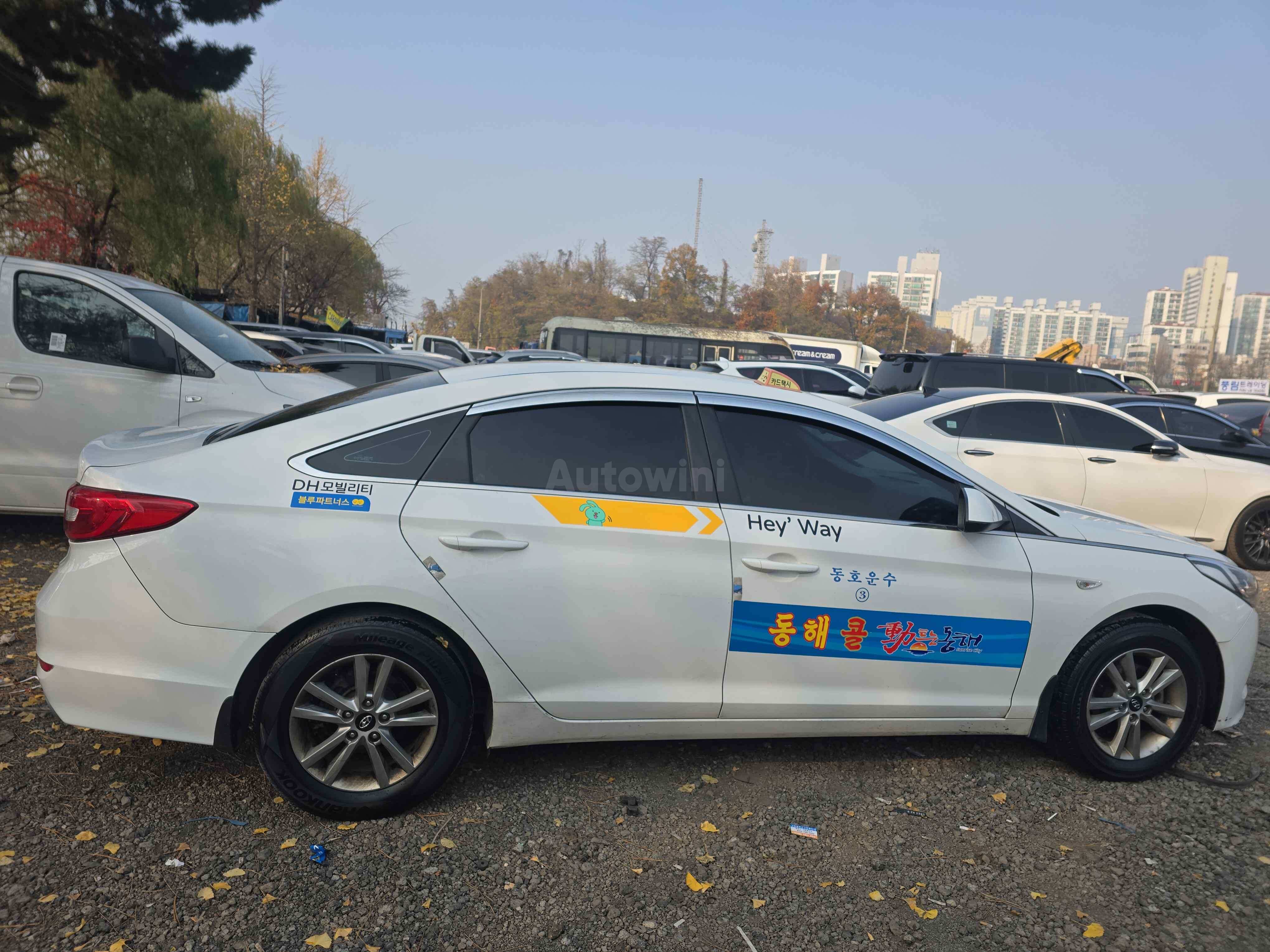2018 HYUNDAI SONATA VIN: KMHE341DBJA452960