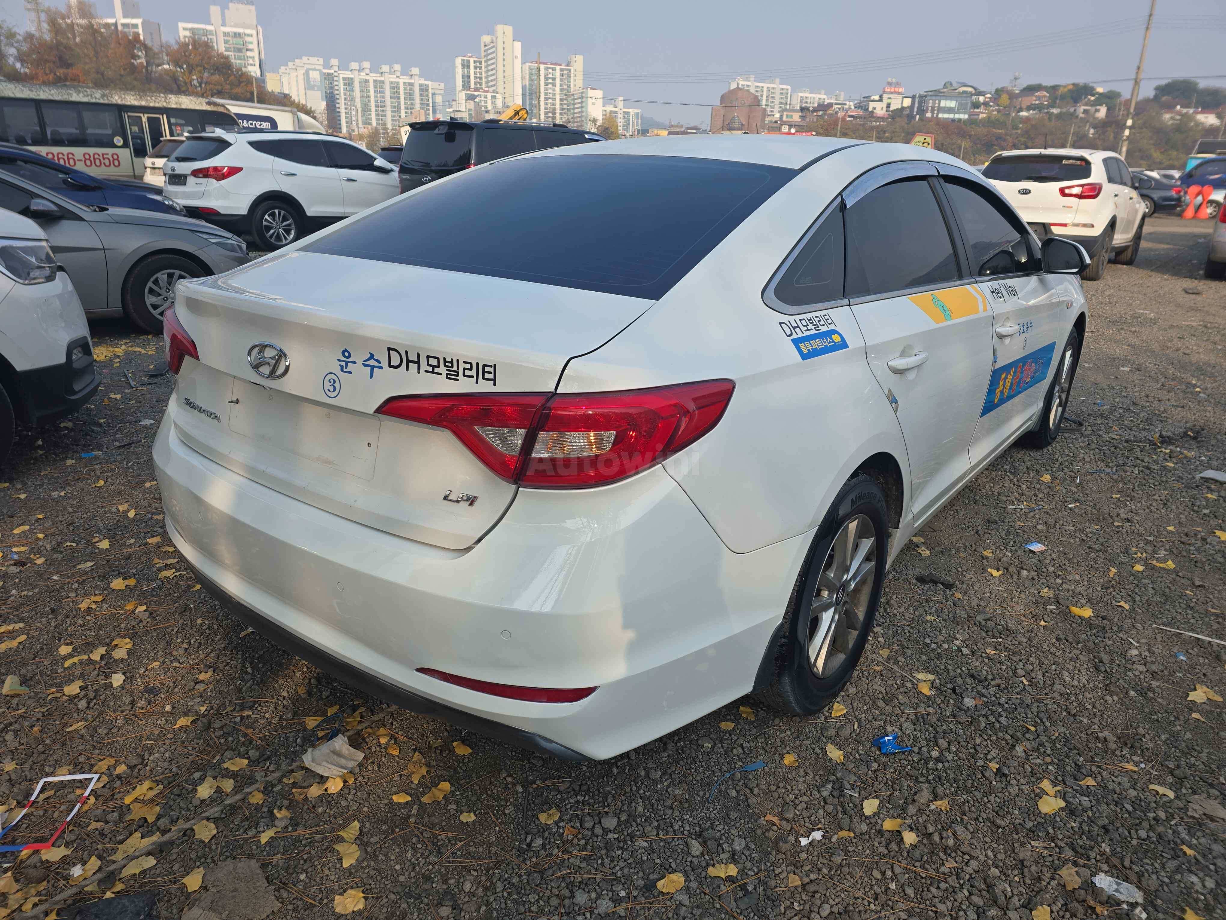 2018 HYUNDAI SONATA VIN: KMHE341DBJA452960