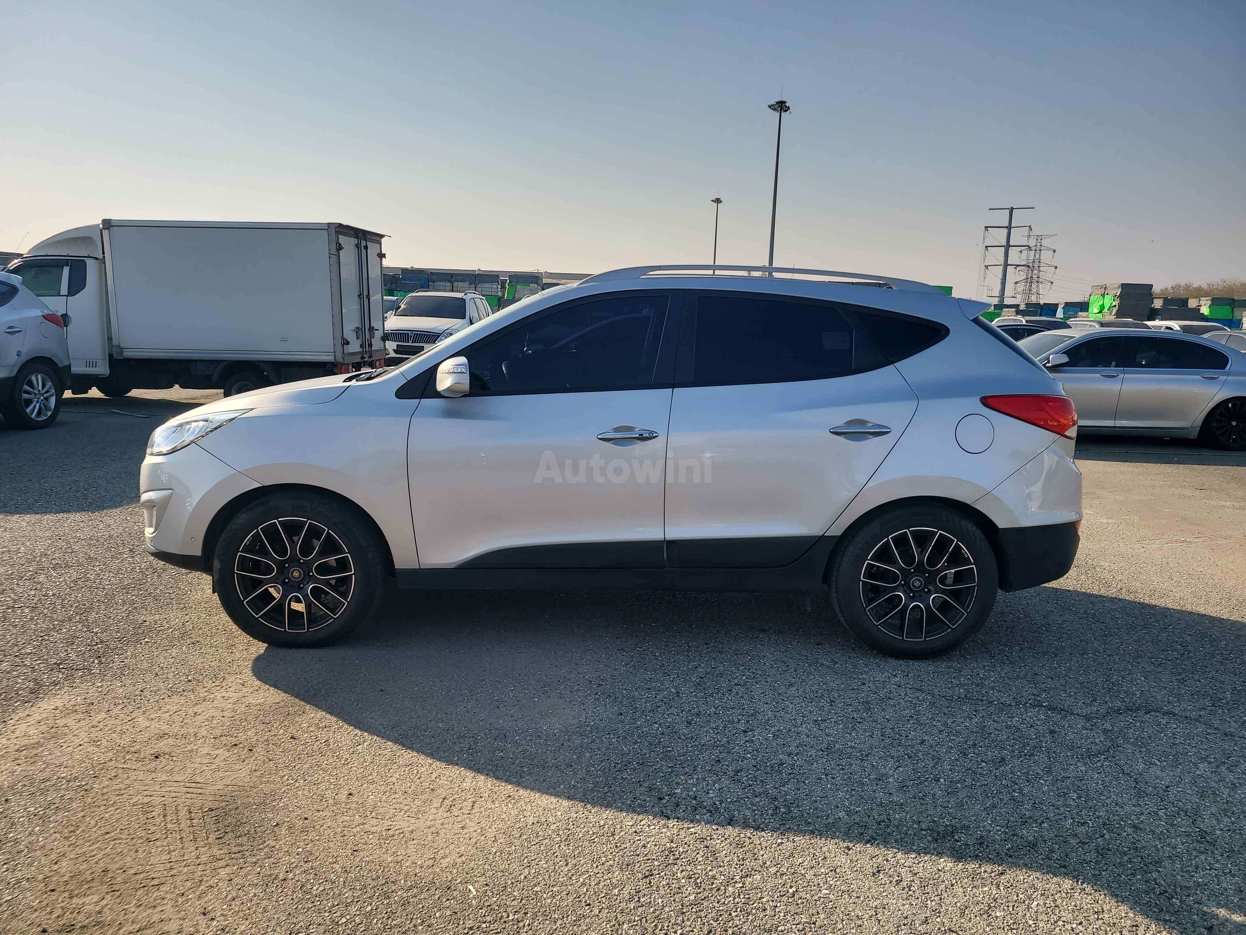 2012 HYUNDAI TUCSON VIN: KMHJW81VDCU446263