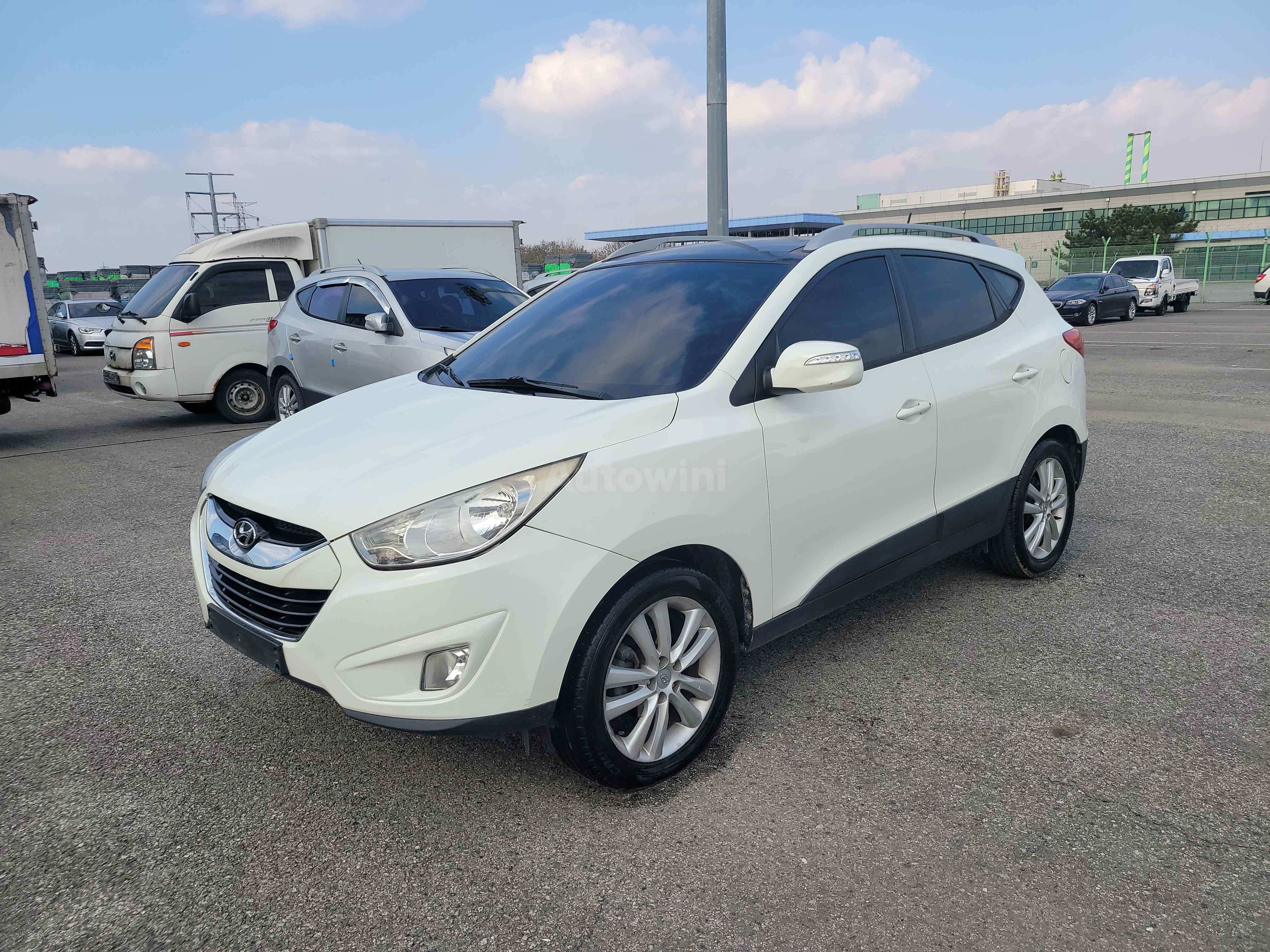 2010 HYUNDAI TUCSON VIN: KMHJU81VBAU081314