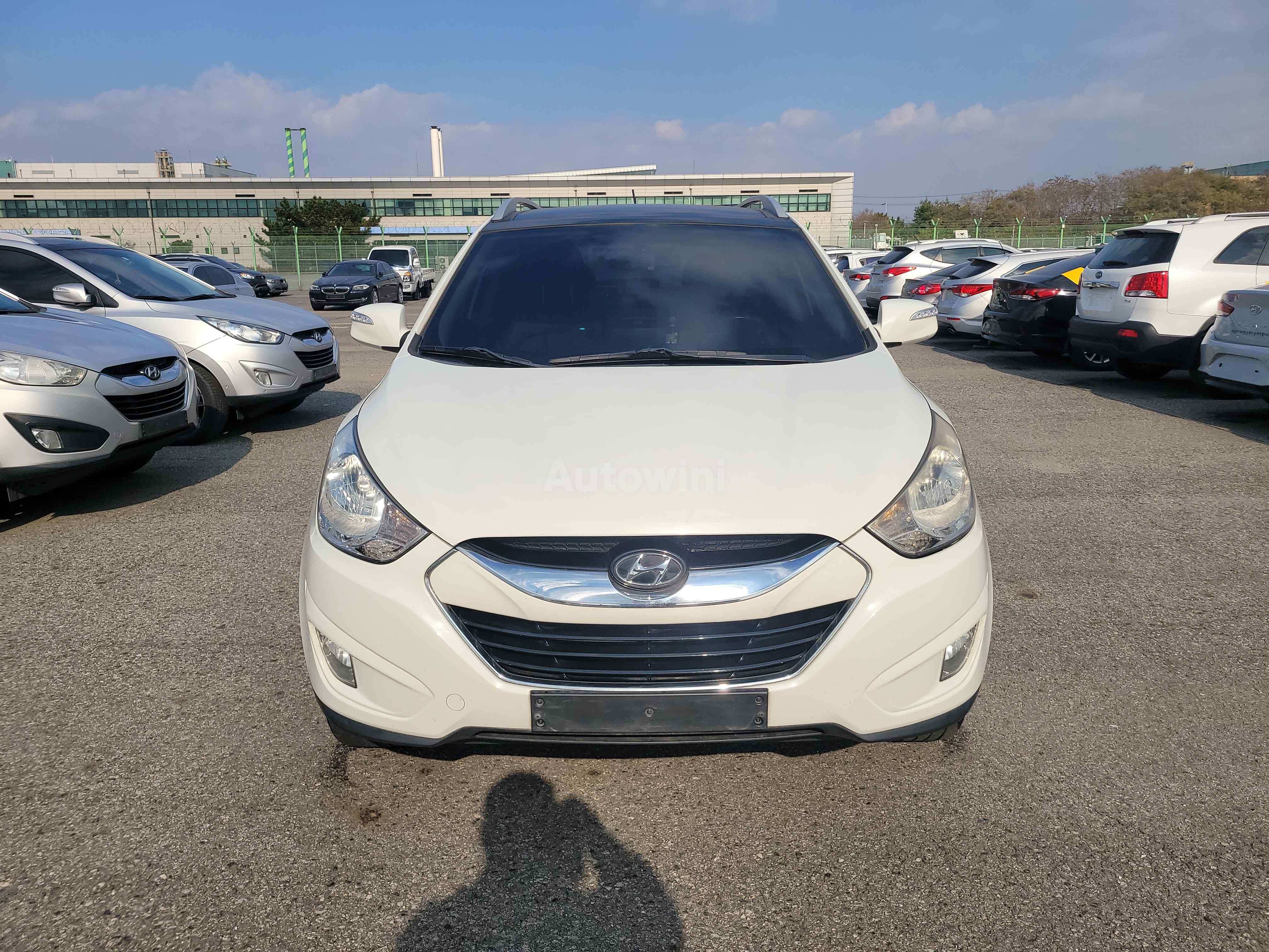 2010 HYUNDAI TUCSON VIN: KMHJU81VBAU081314