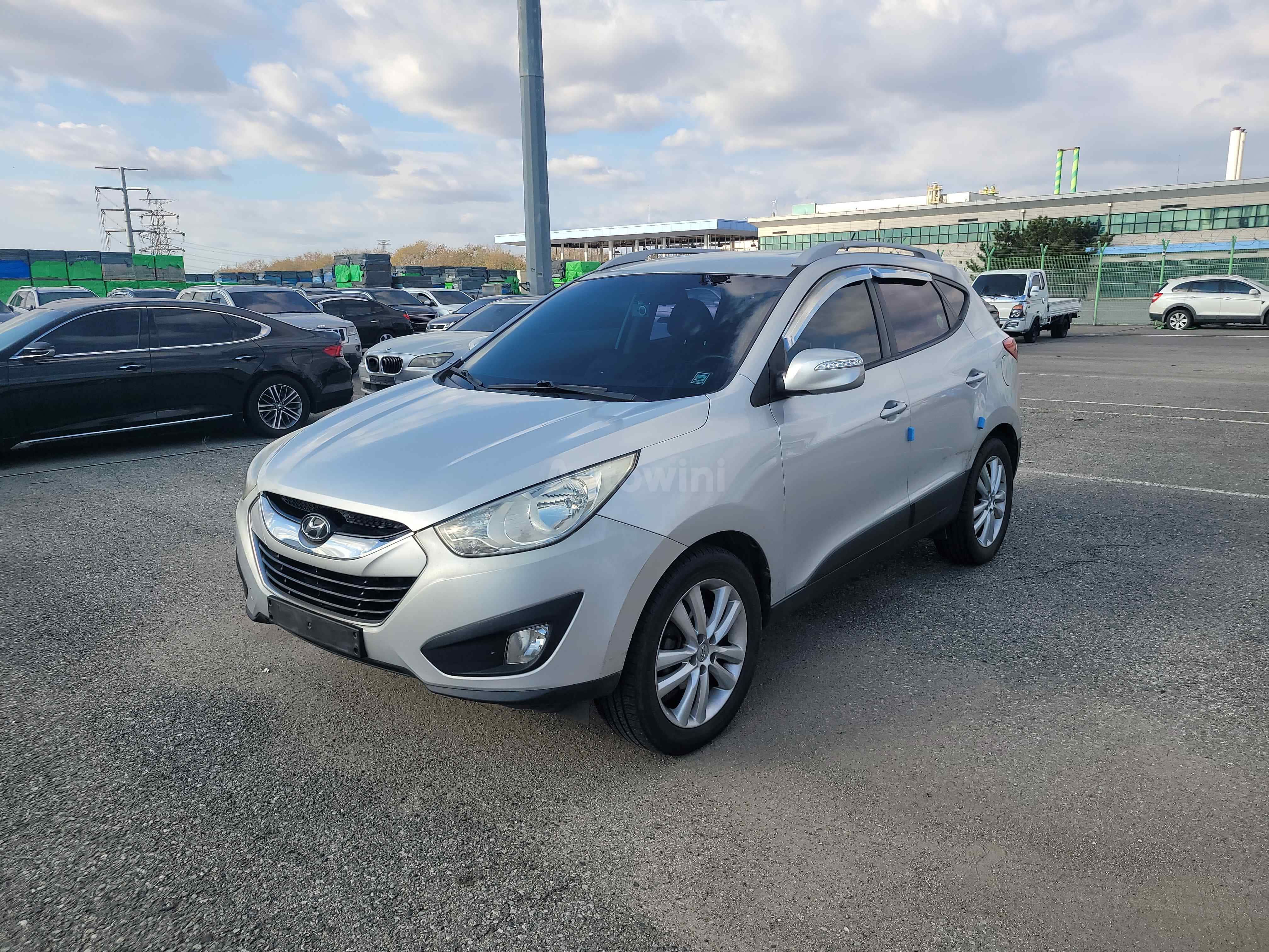 2010 HYUNDAI TUCSON VIN: KMHJU81VBAU085257