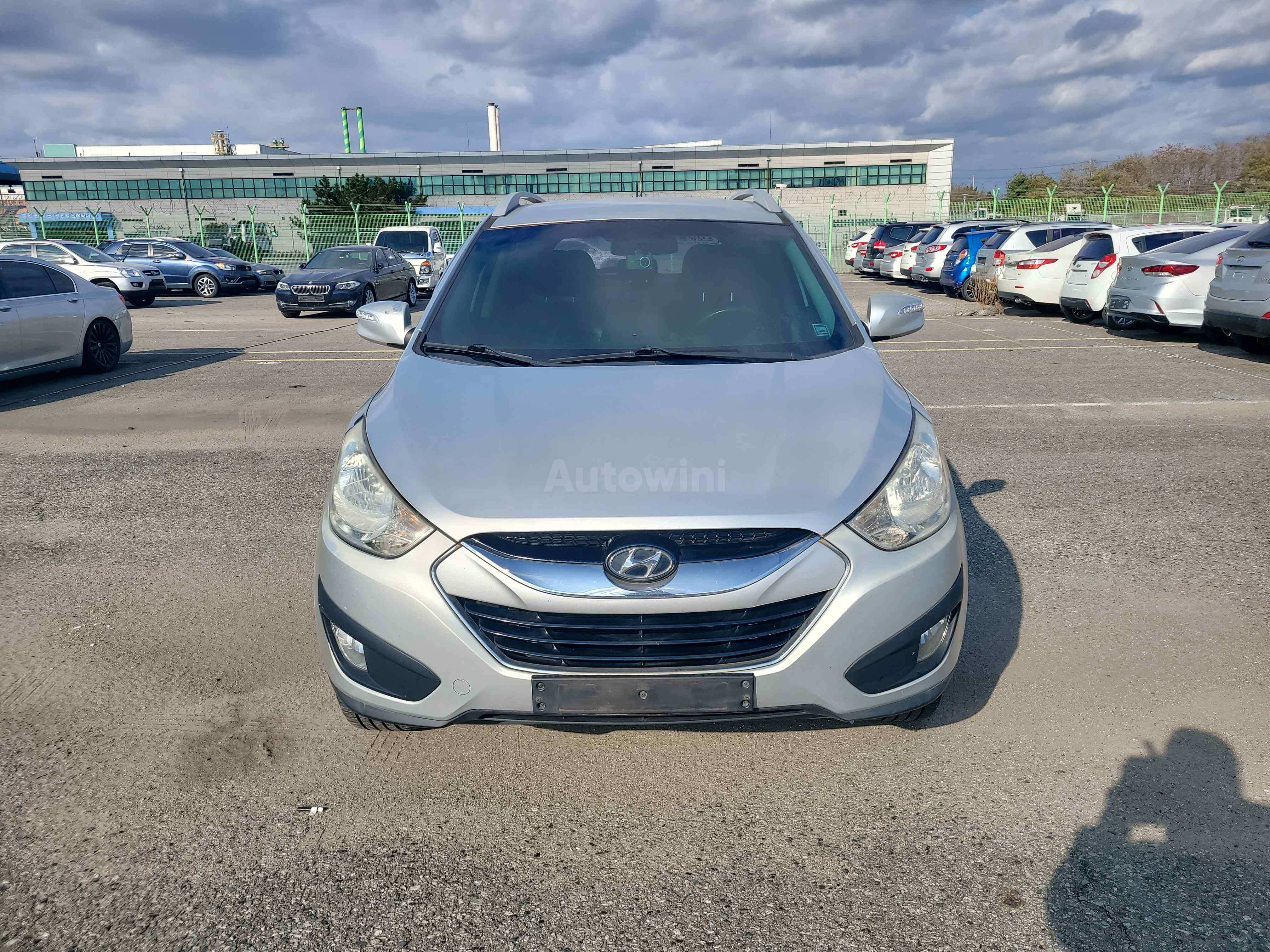 2010 HYUNDAI TUCSON VIN: KMHJU81VBAU085257