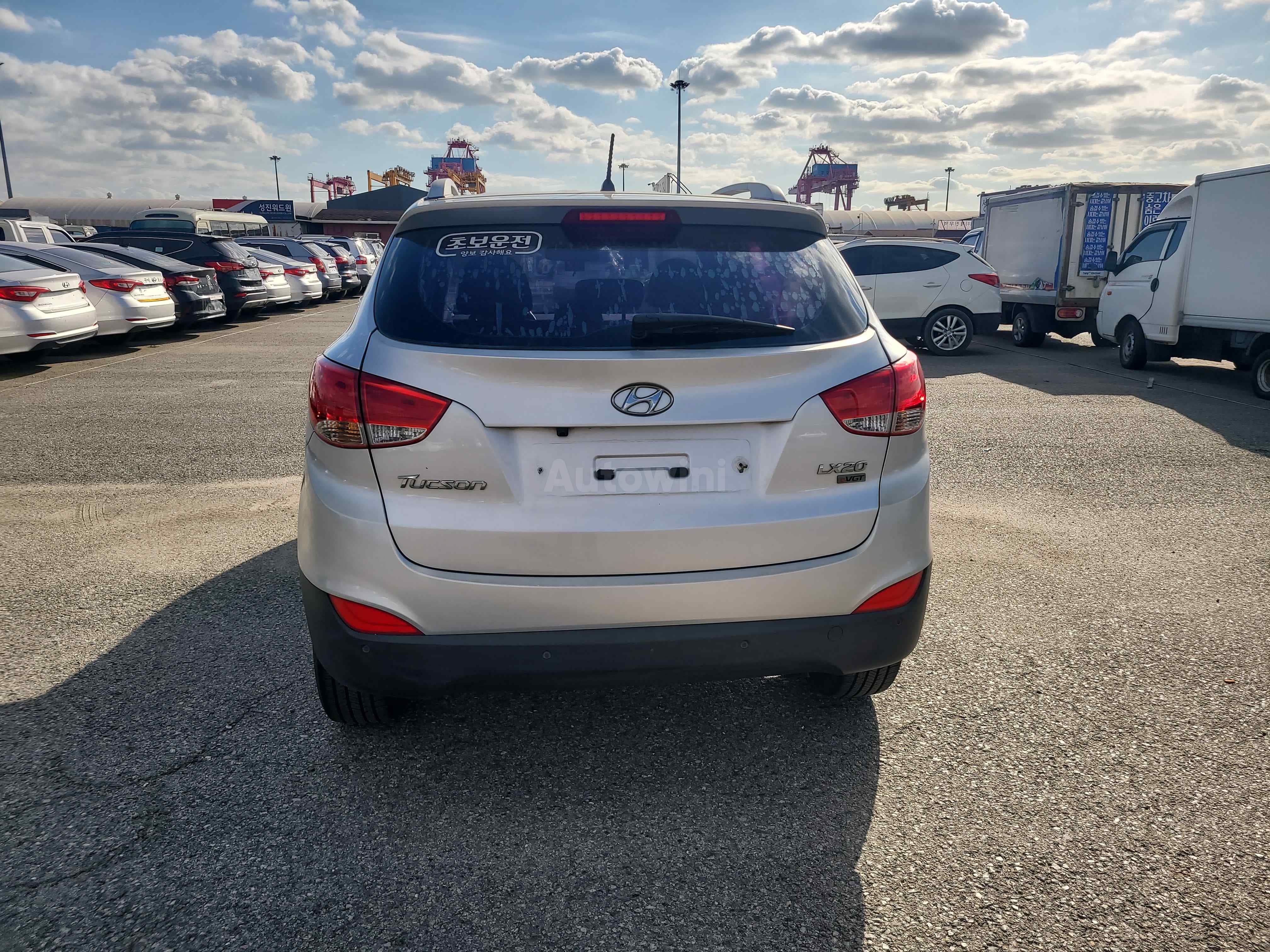 2010 HYUNDAI TUCSON VIN: KMHJU81VBAU085257