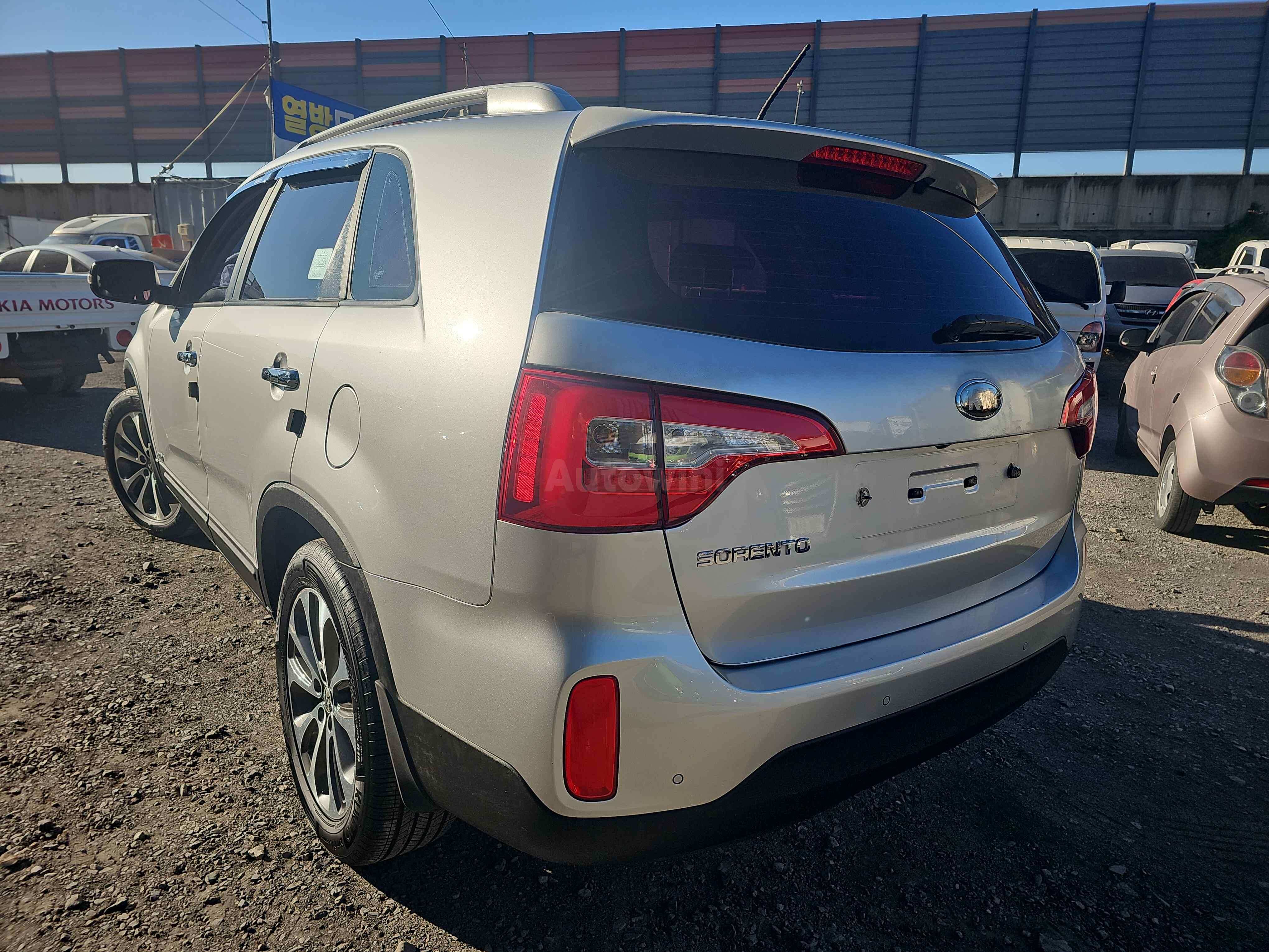 2013 KIA SORENTO VIN: KNAKU815DDA411591