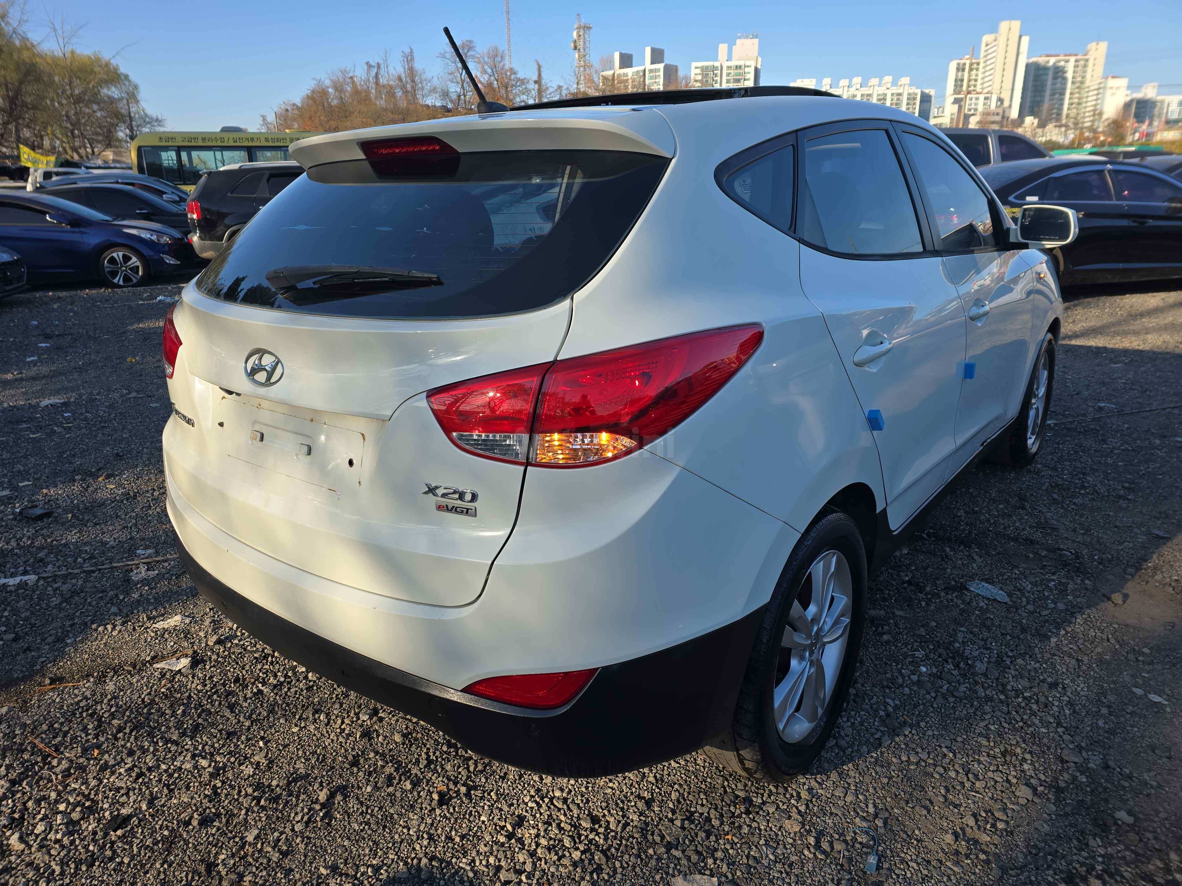 2012 HYUNDAI TUCSON VIN: KMHJT81VBCU339686