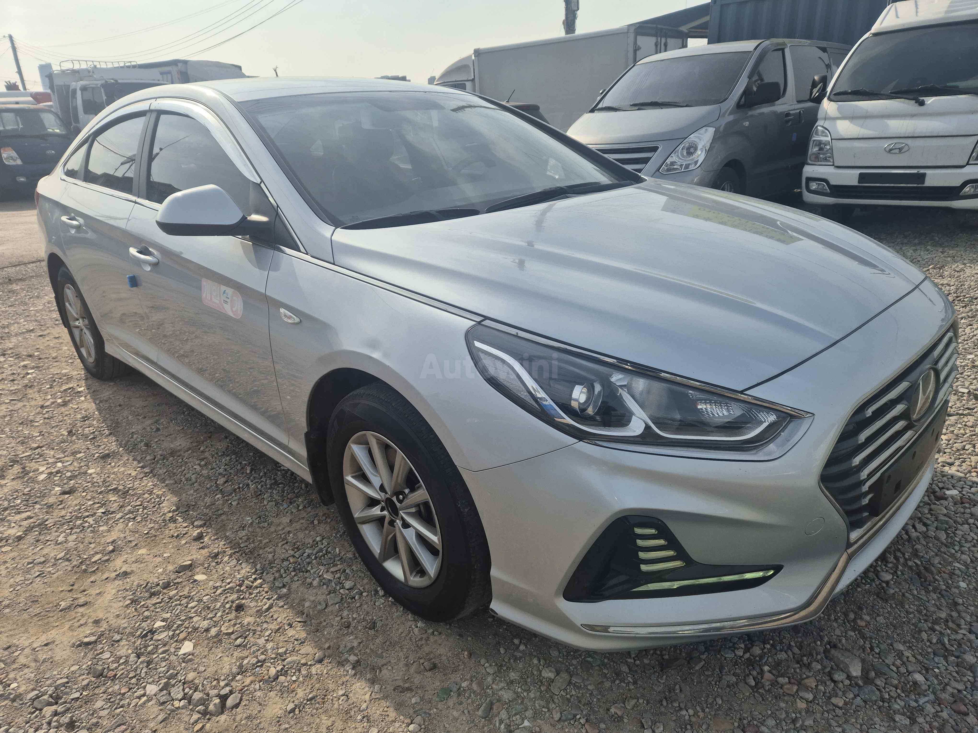 2019 HYUNDAI SONATA VIN: KMHE341DBKA538805